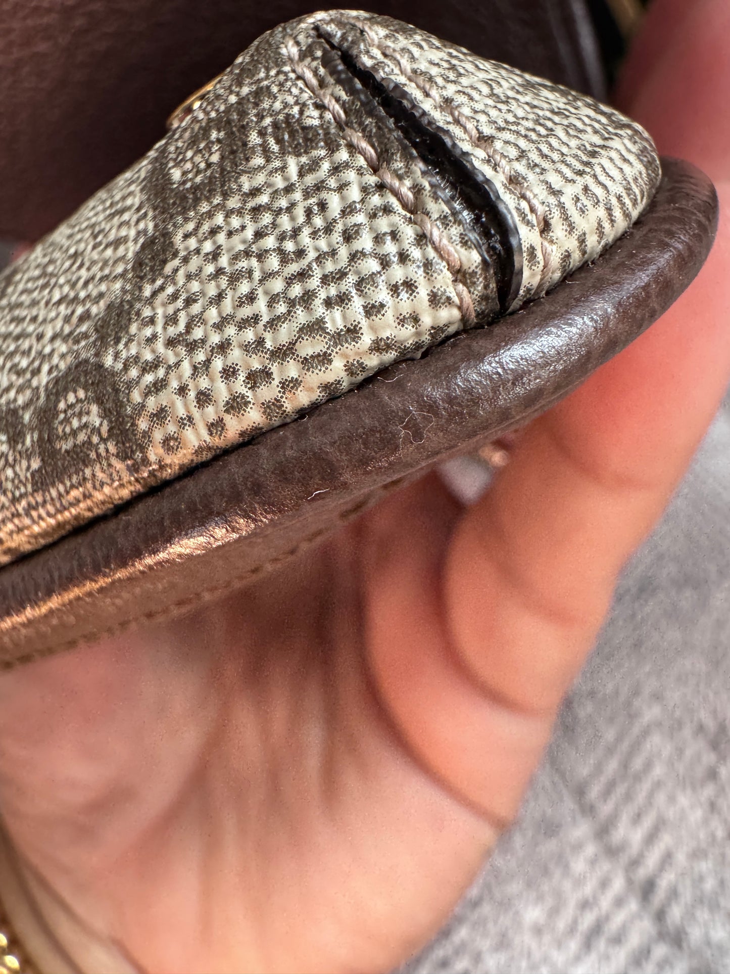 Gucci Blondie Mini Pouch