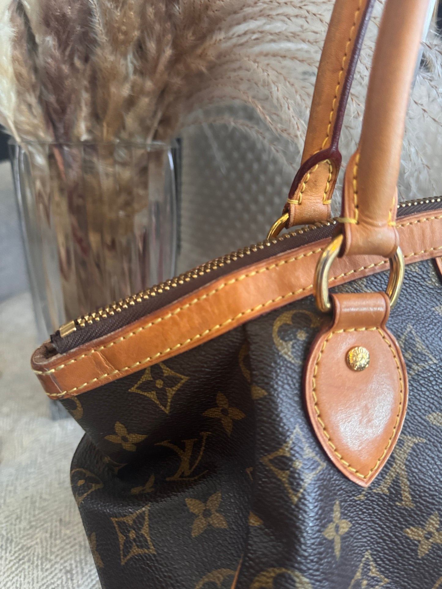 Louis Vuitton Vintage Tivoli PM