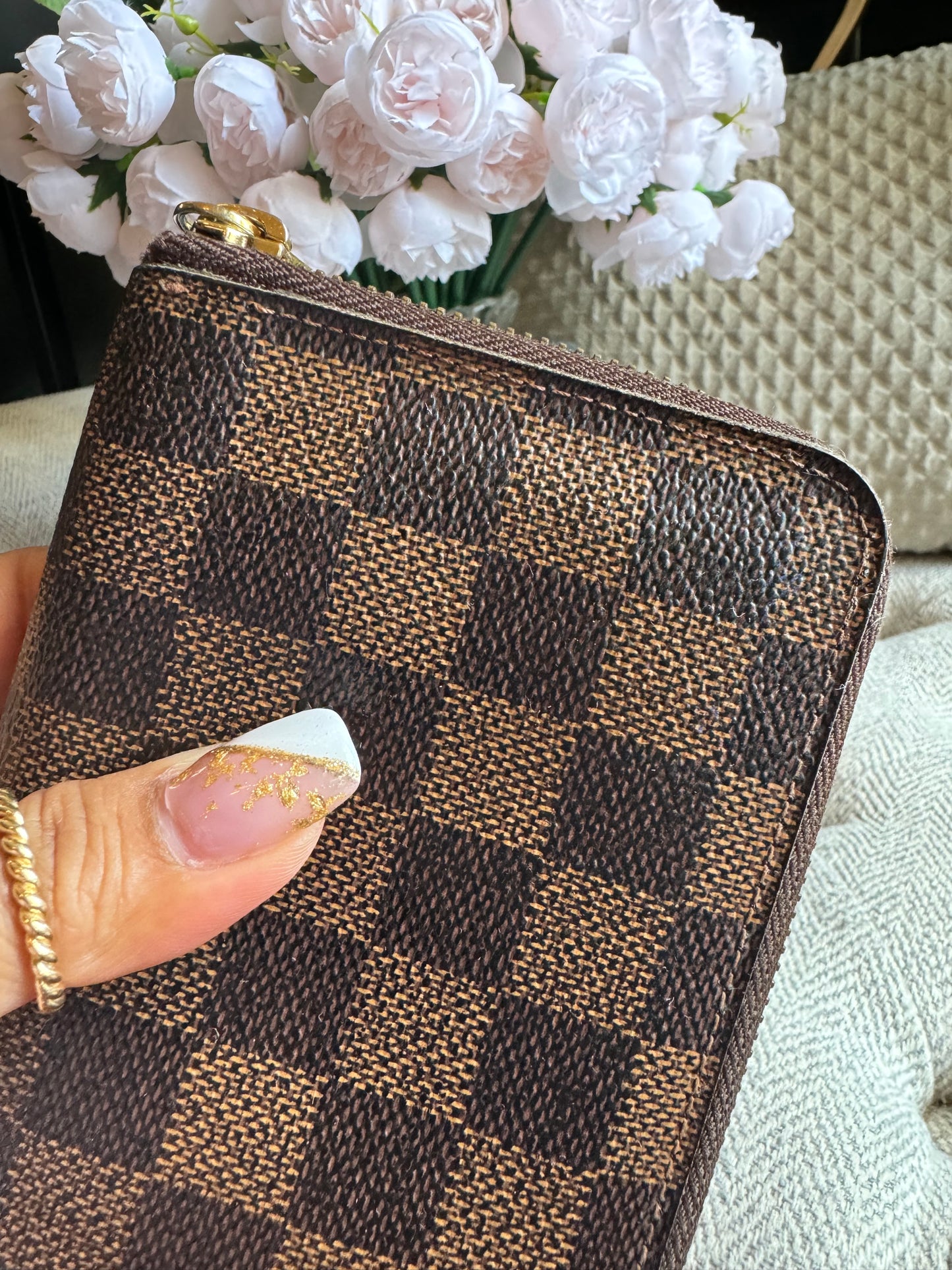 Louis Vuitton Midsize wallet in Damier Ebene