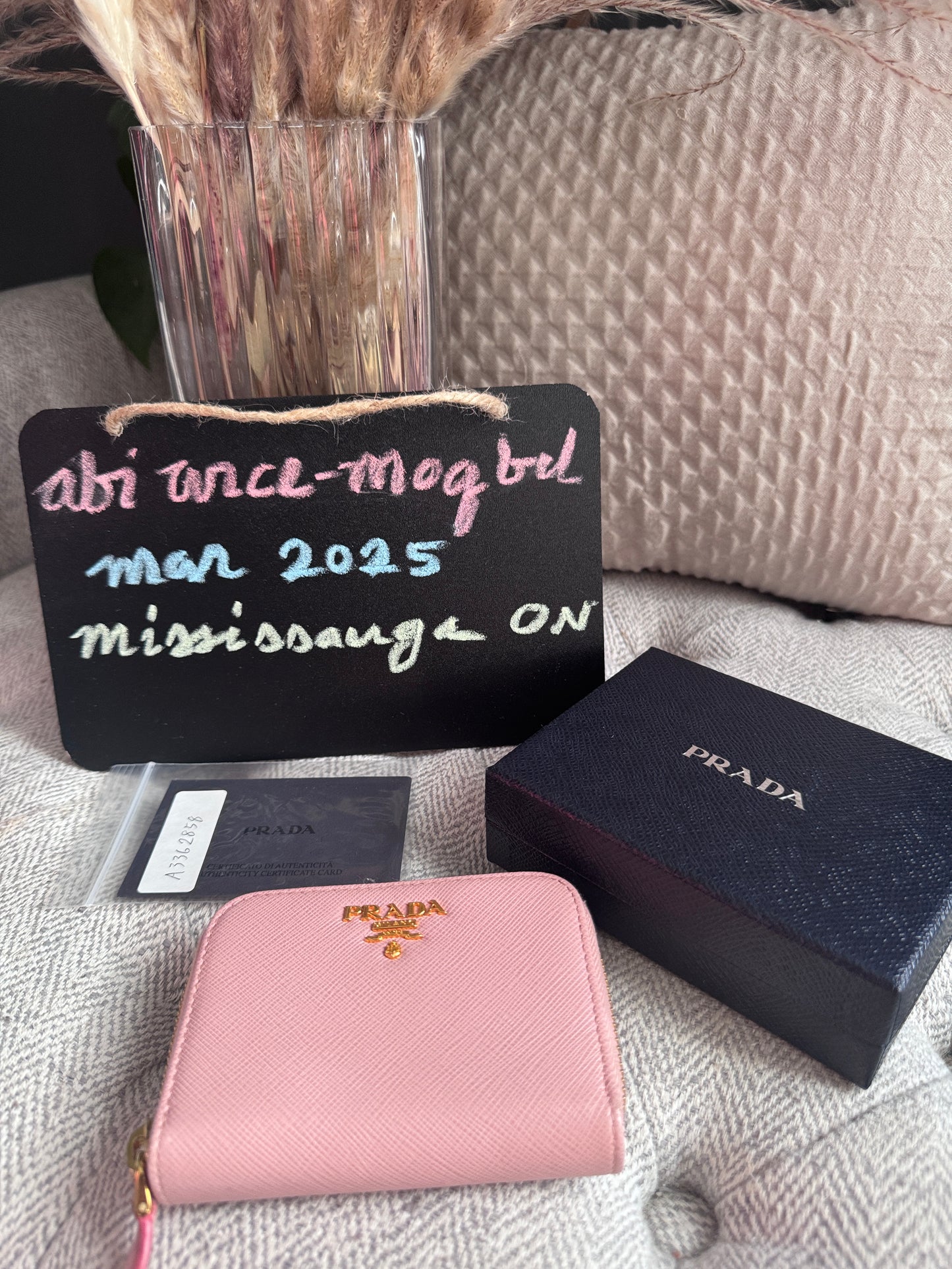 Prada Saffiano Compact wallet in Orchidea
