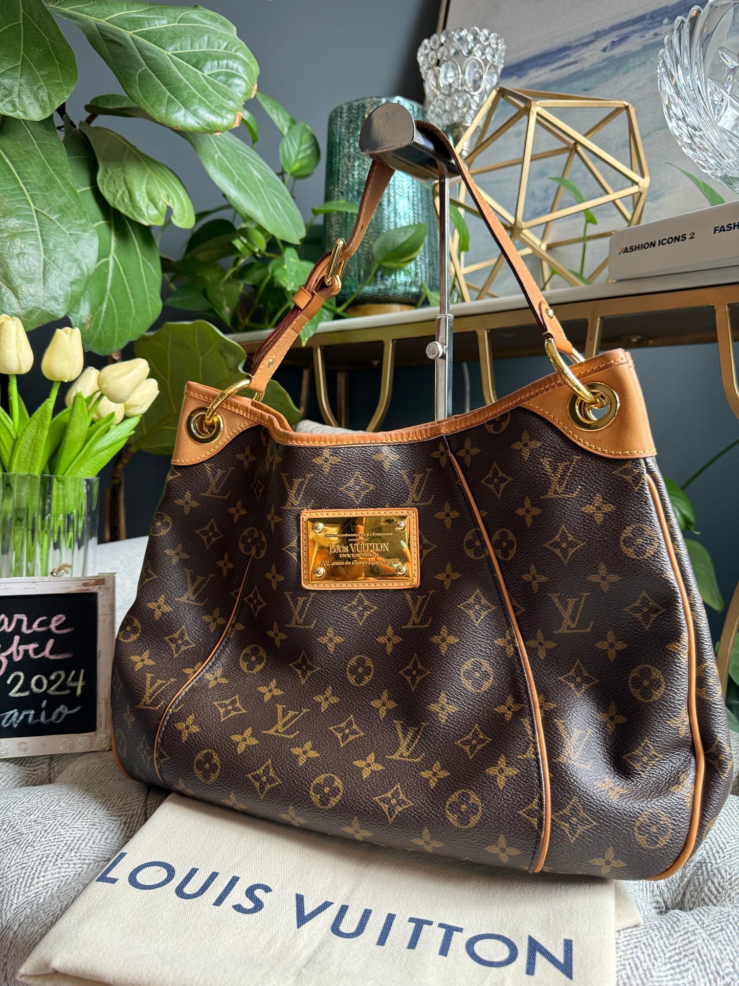 Louis Vuitton Galliera PM