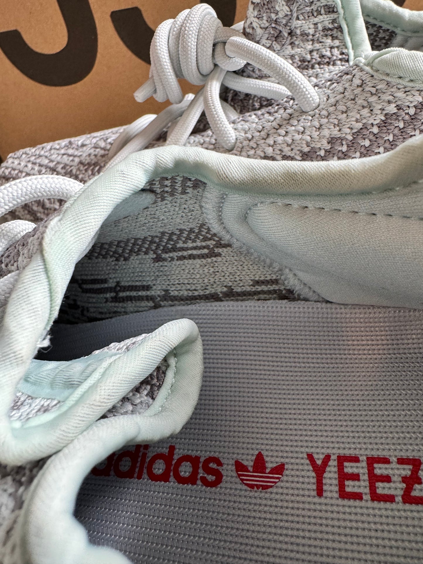 Adidas Yeezy Boost 350v V2