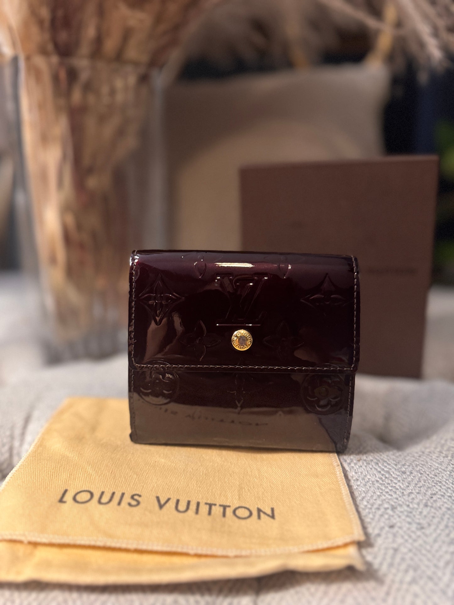 Louis Vuitton Compact wallet in Amarante
