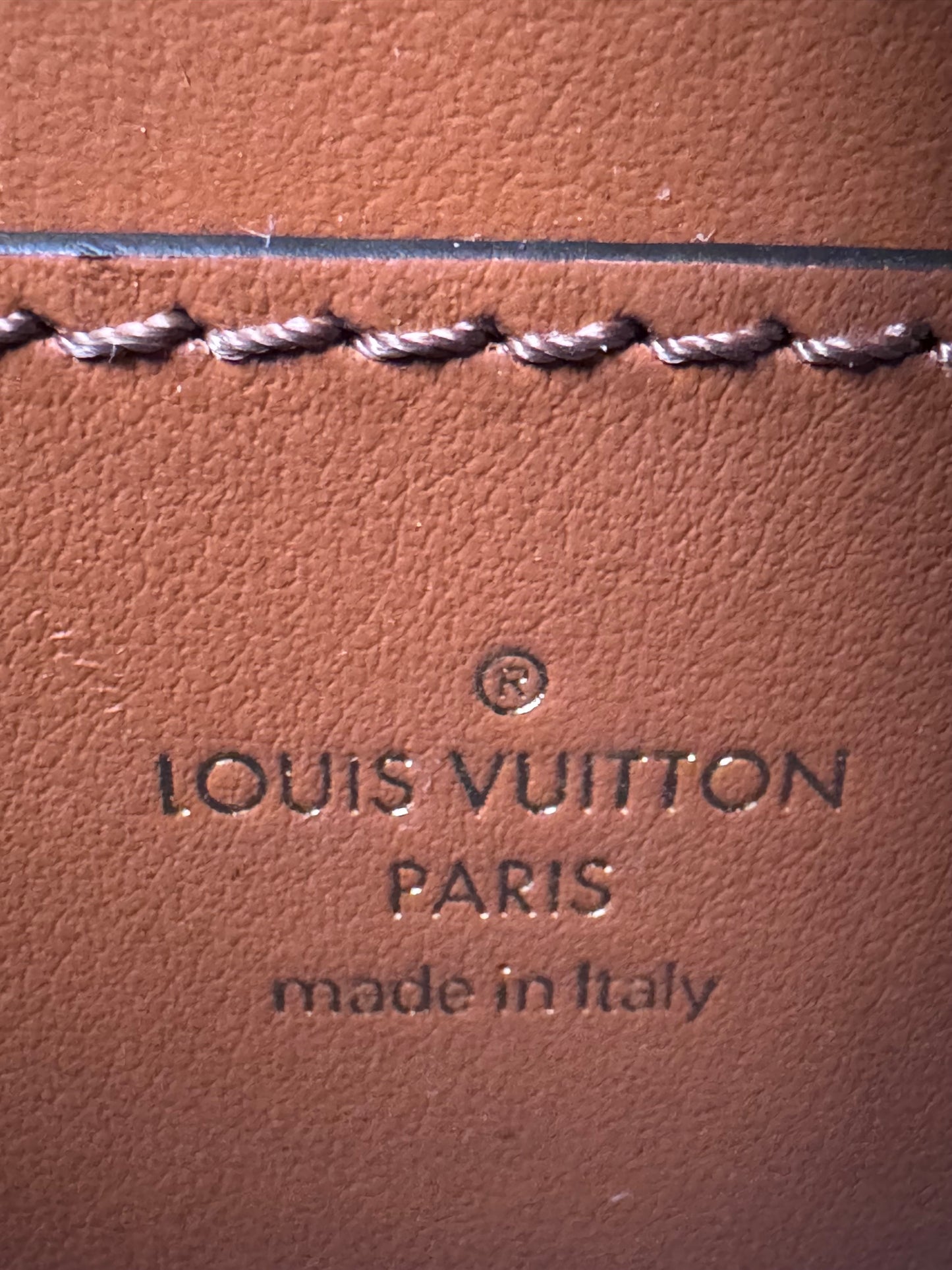 Louis Vuitton Pont Neuf