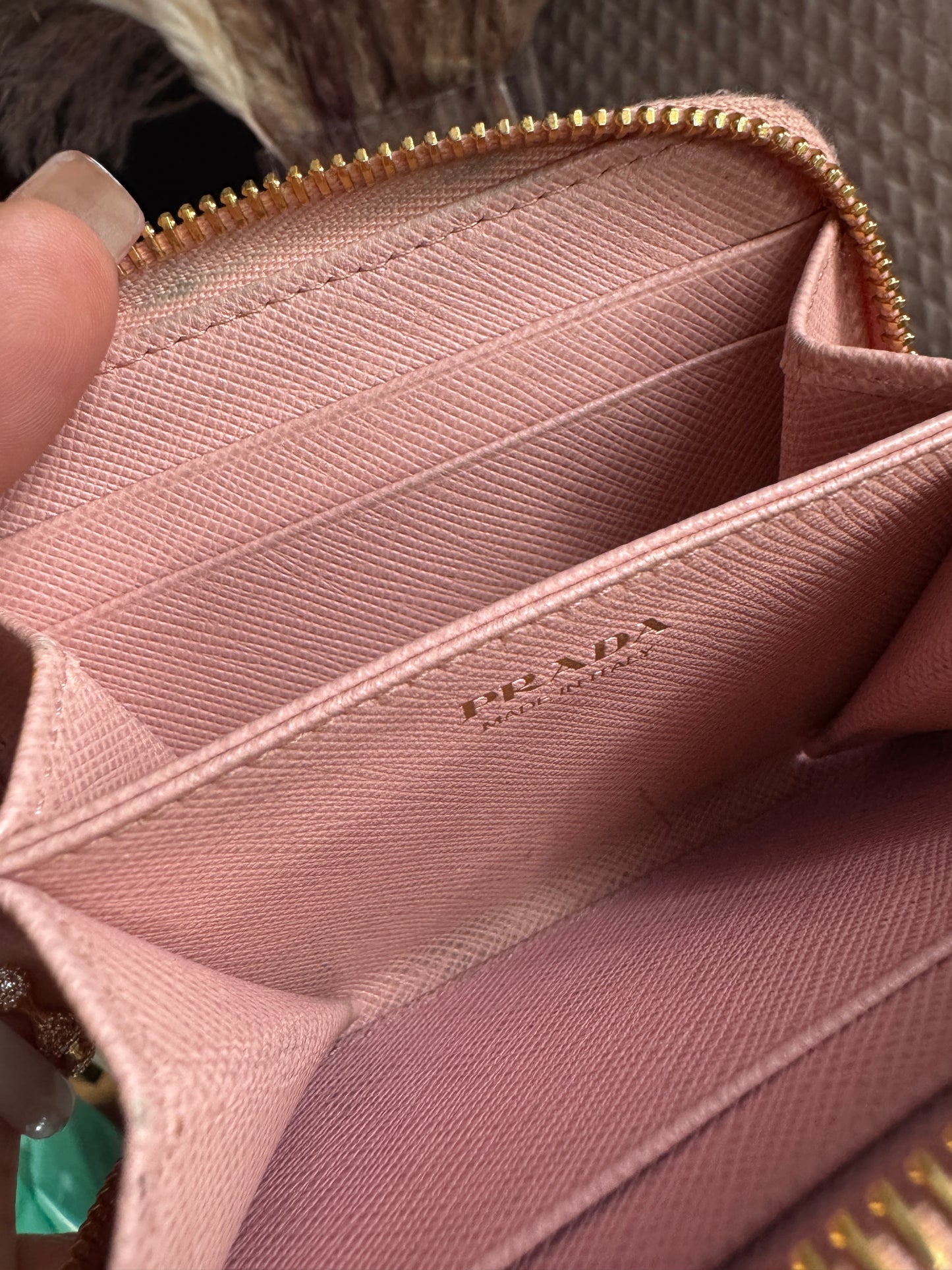 Prada Saffiano Compact wallet in Orchidea