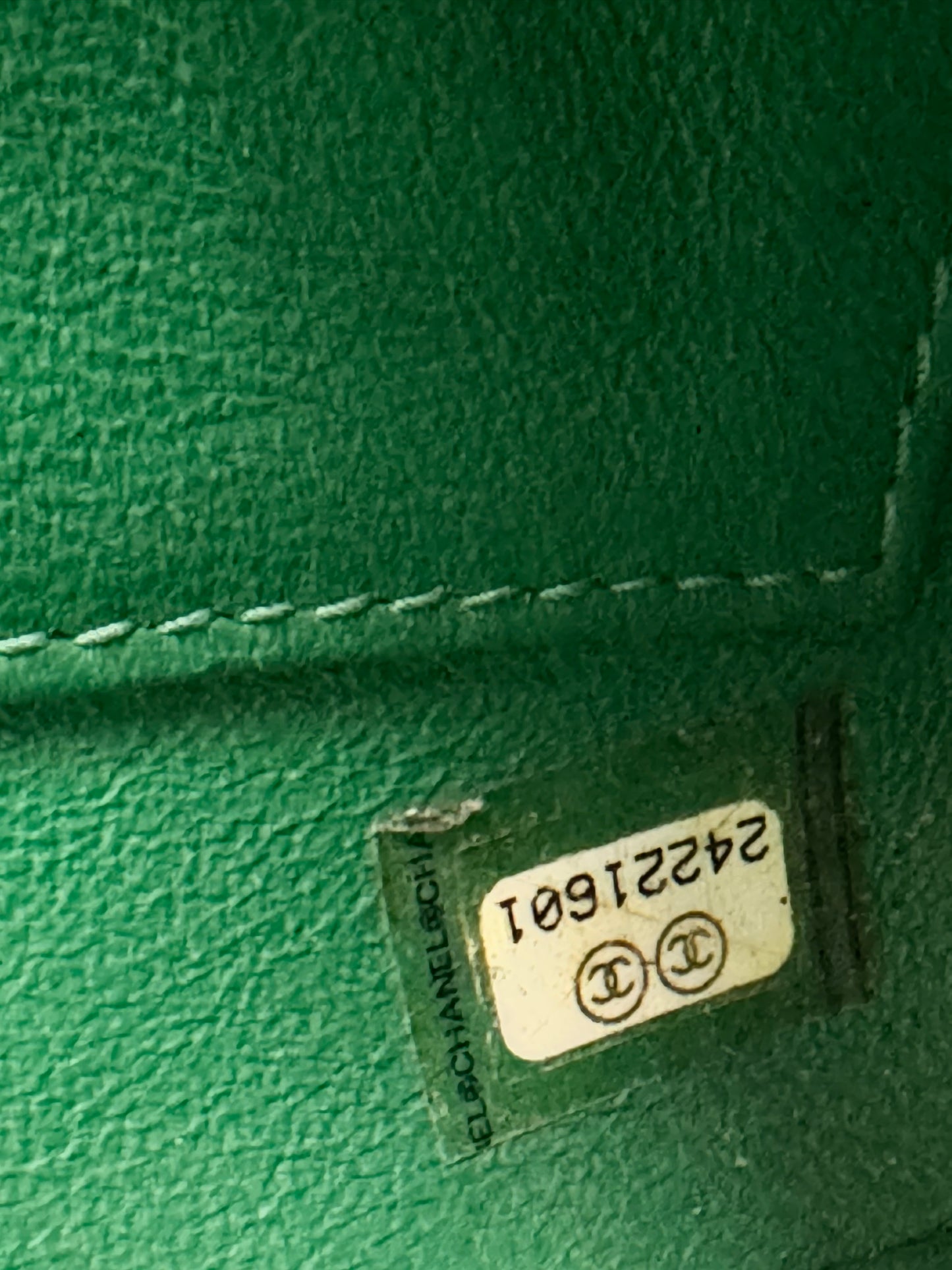 Chanel Rock My Shoulder Flap Green Quilted Calfskin/ Naturally Grained Sheepskin Inner Lining/MAR -Métal Aged Ruthenium Hardware (SN 24221601)