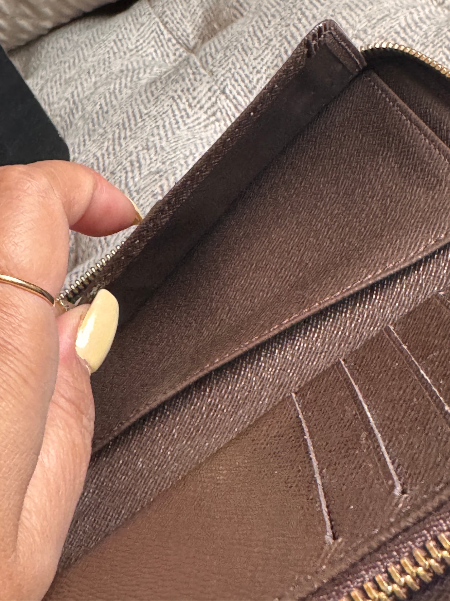 Louis Vuitton Compact Zippy