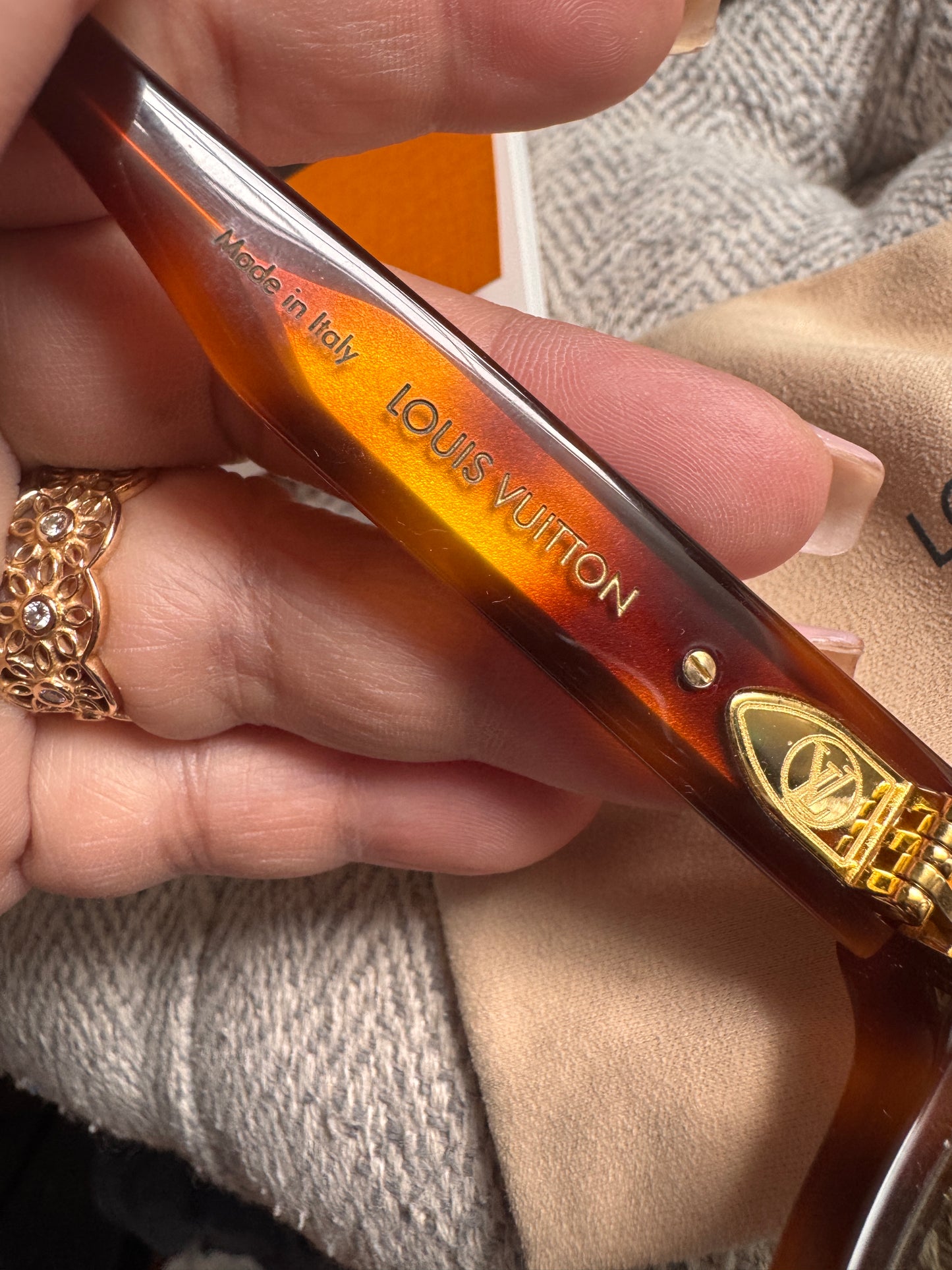 Louis Vuitton Sunnies