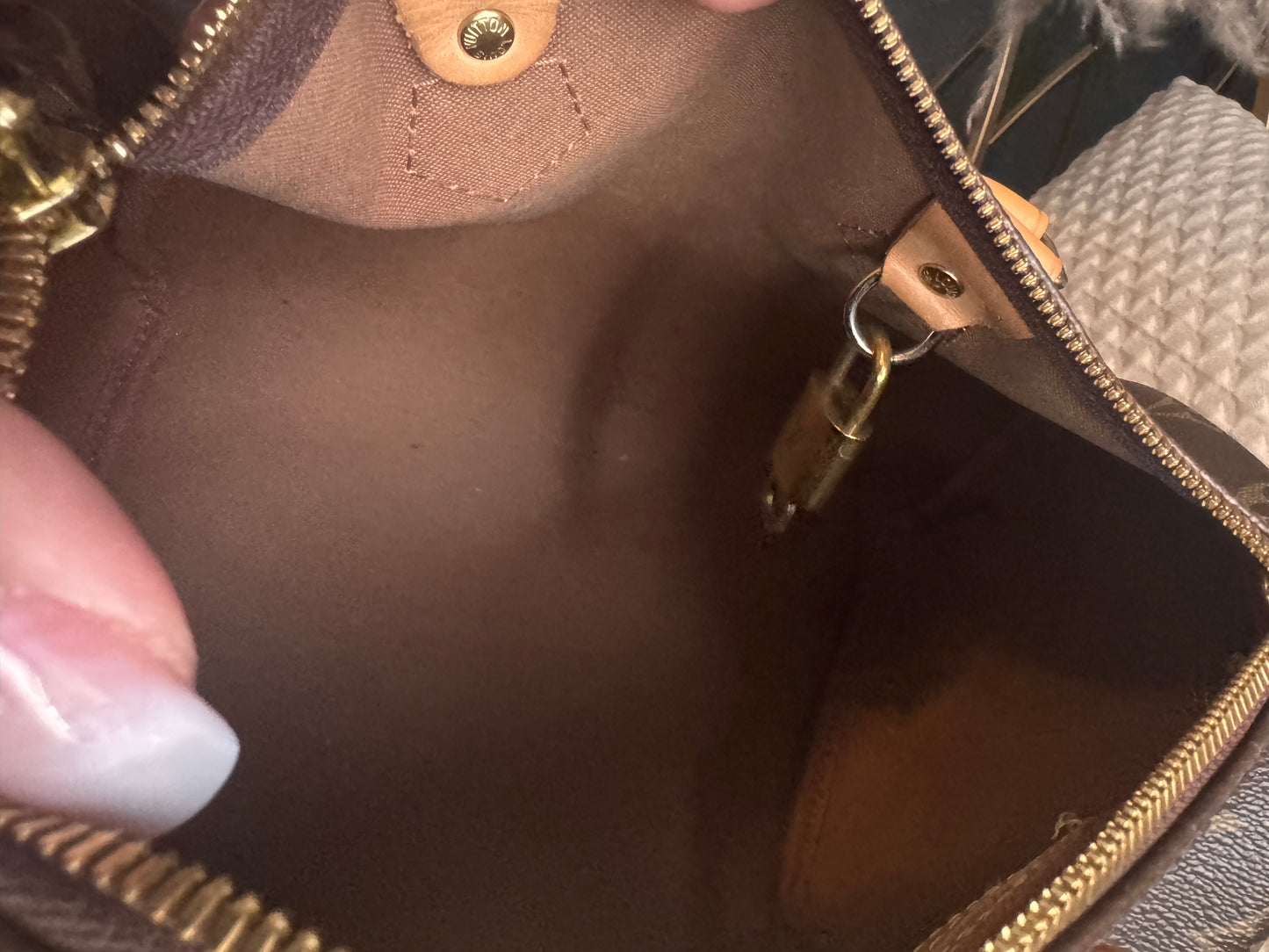 Louis Vuitton Speedy B 25 in monogram