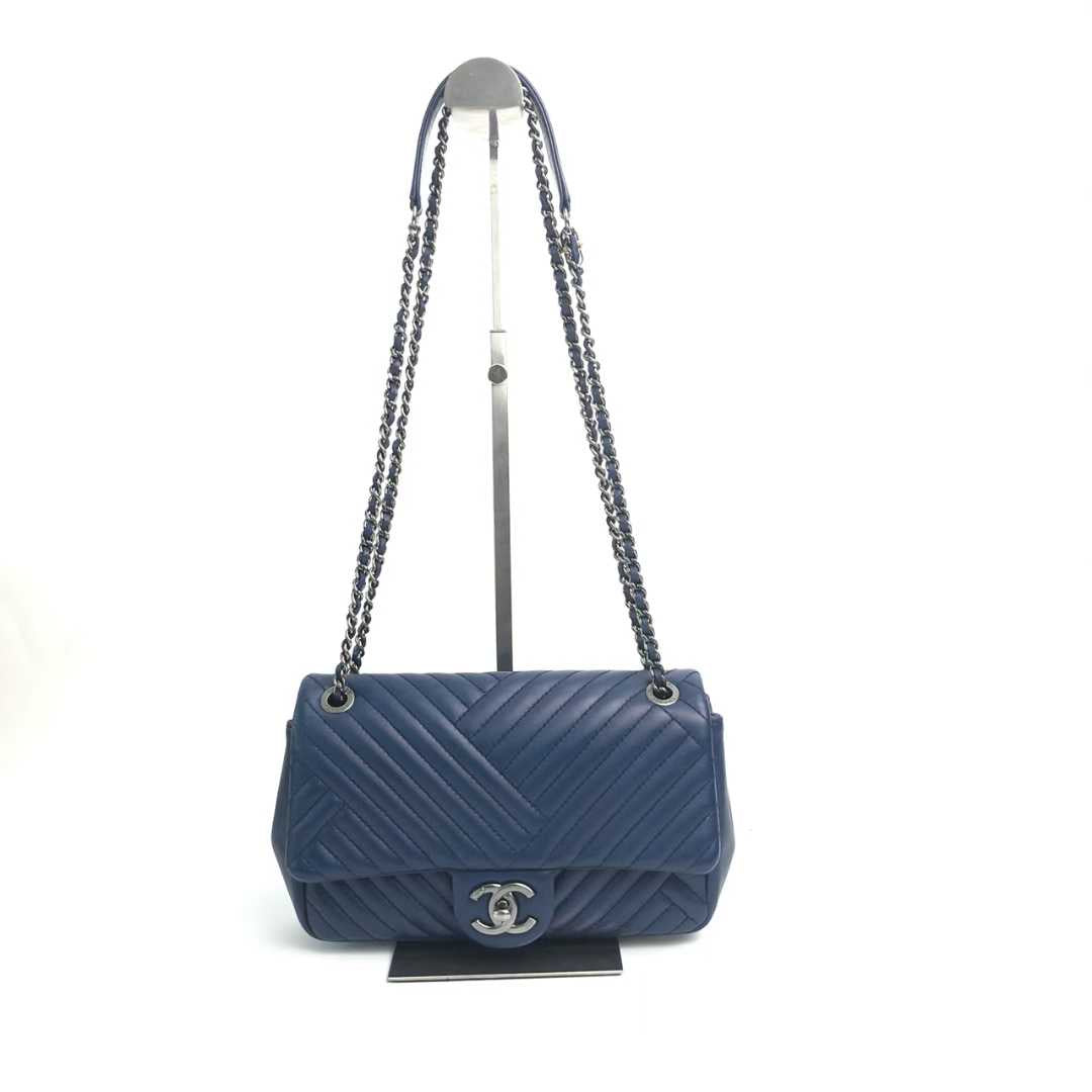 PREORDER ONLY!-Chanel Crossing Flap in Navy