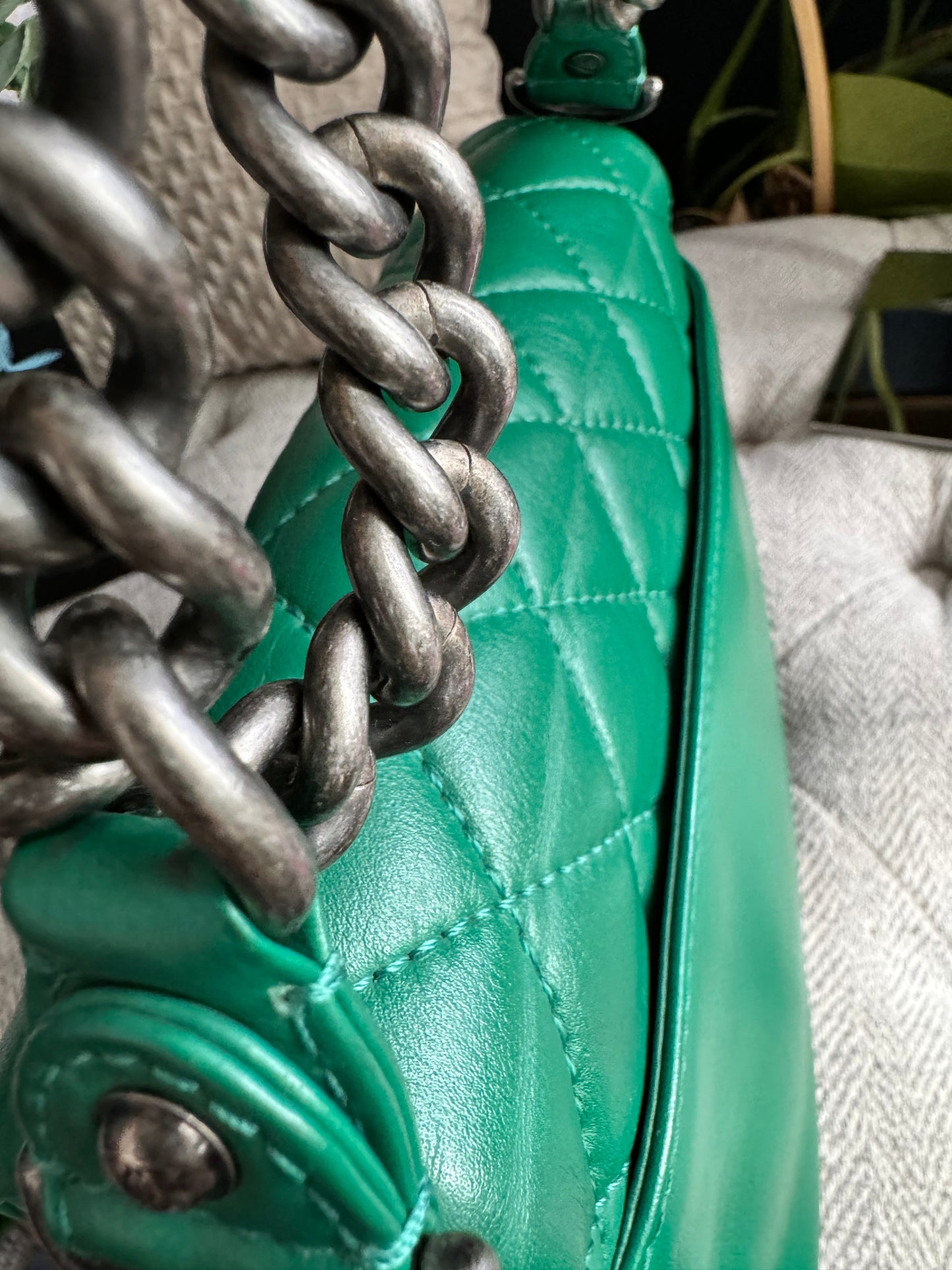Chanel Rock My Shoulder Flap Green Quilted Calfskin/ Naturally Grained Sheepskin Inner Lining/MAR -Métal Aged Ruthenium Hardware (SN 24221601)