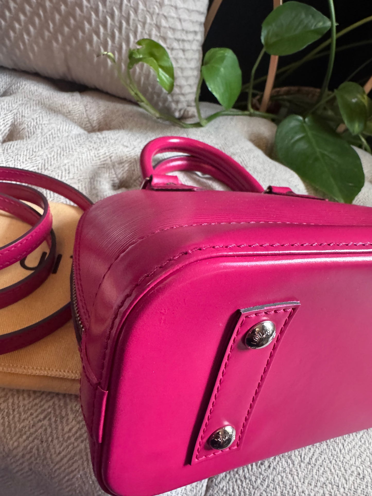 Louis Vuitton Alma BB Epi