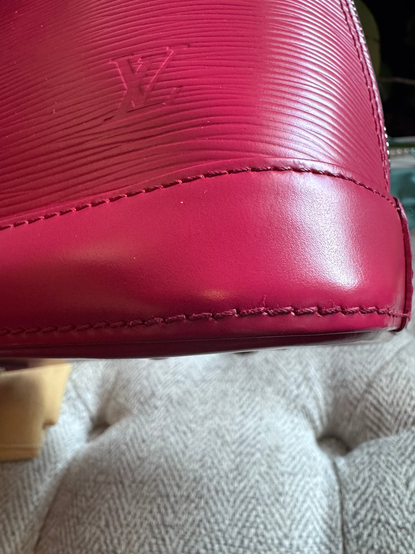 Louis Vuitton Alma BB Epi