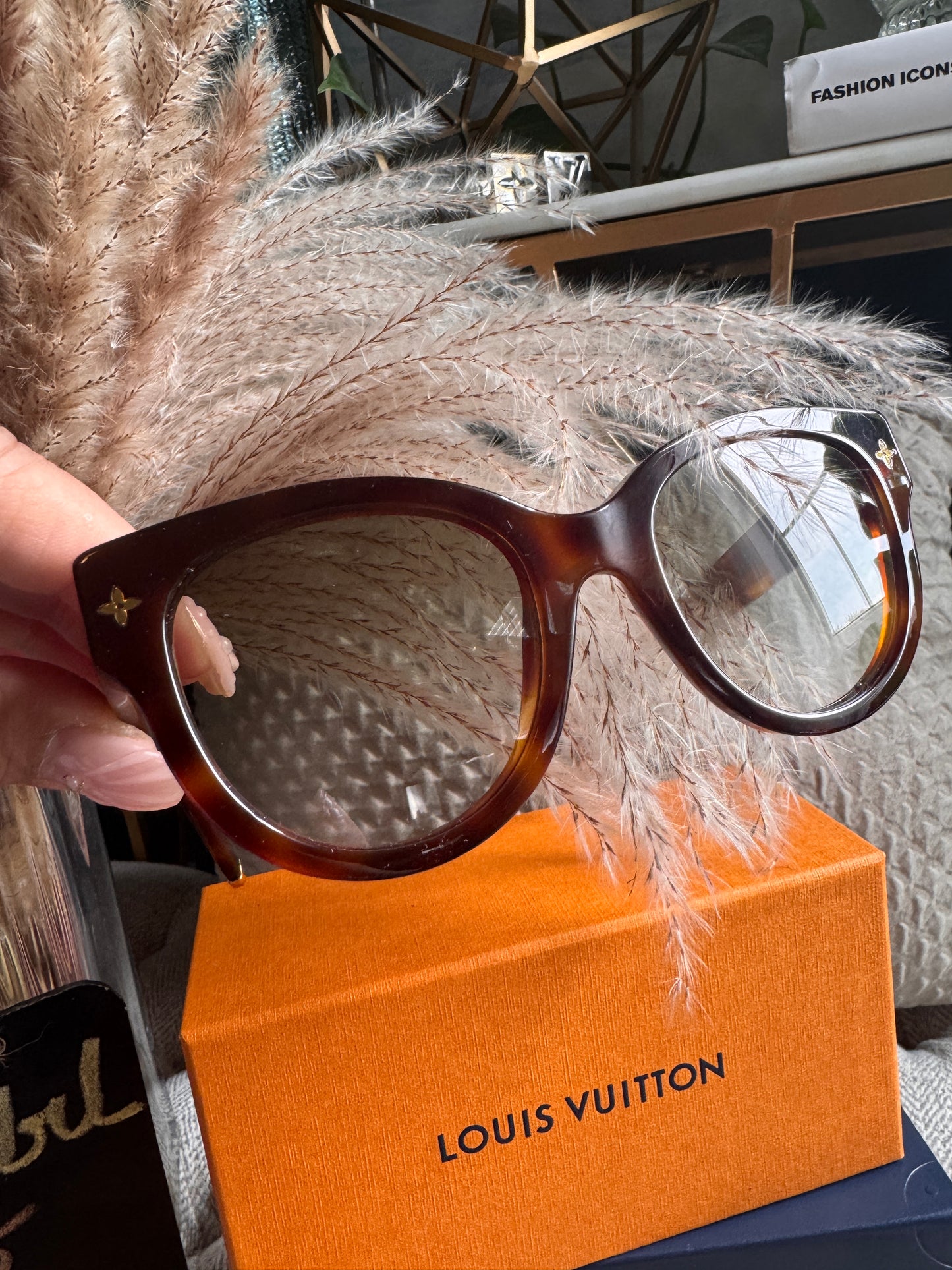 Louis Vuitton Sunnies