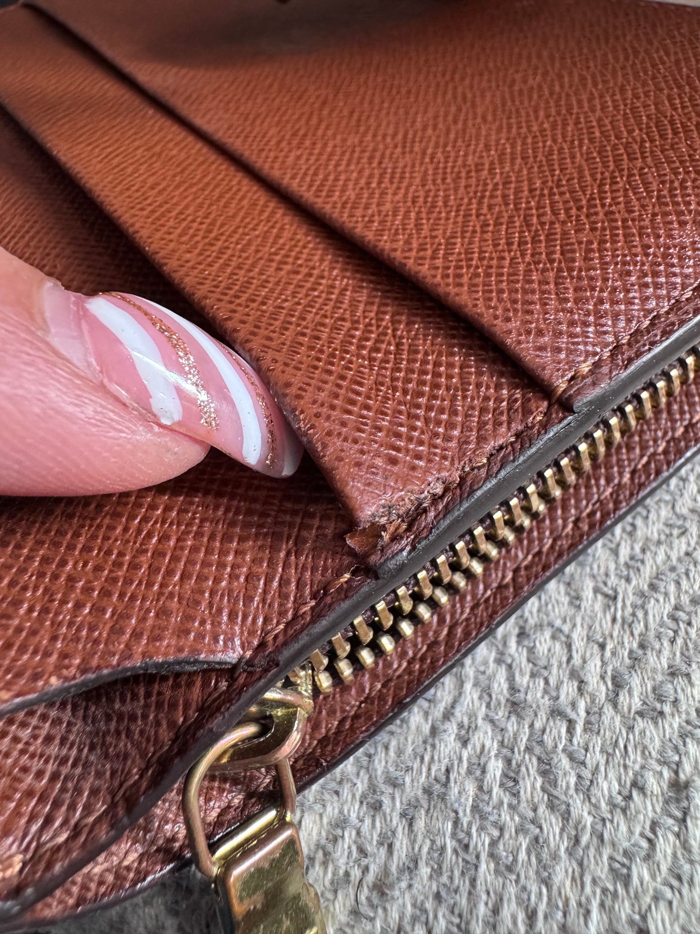 Louis Vuitton Vintage Porte Papier Zip Bifold Wallet in Monogram