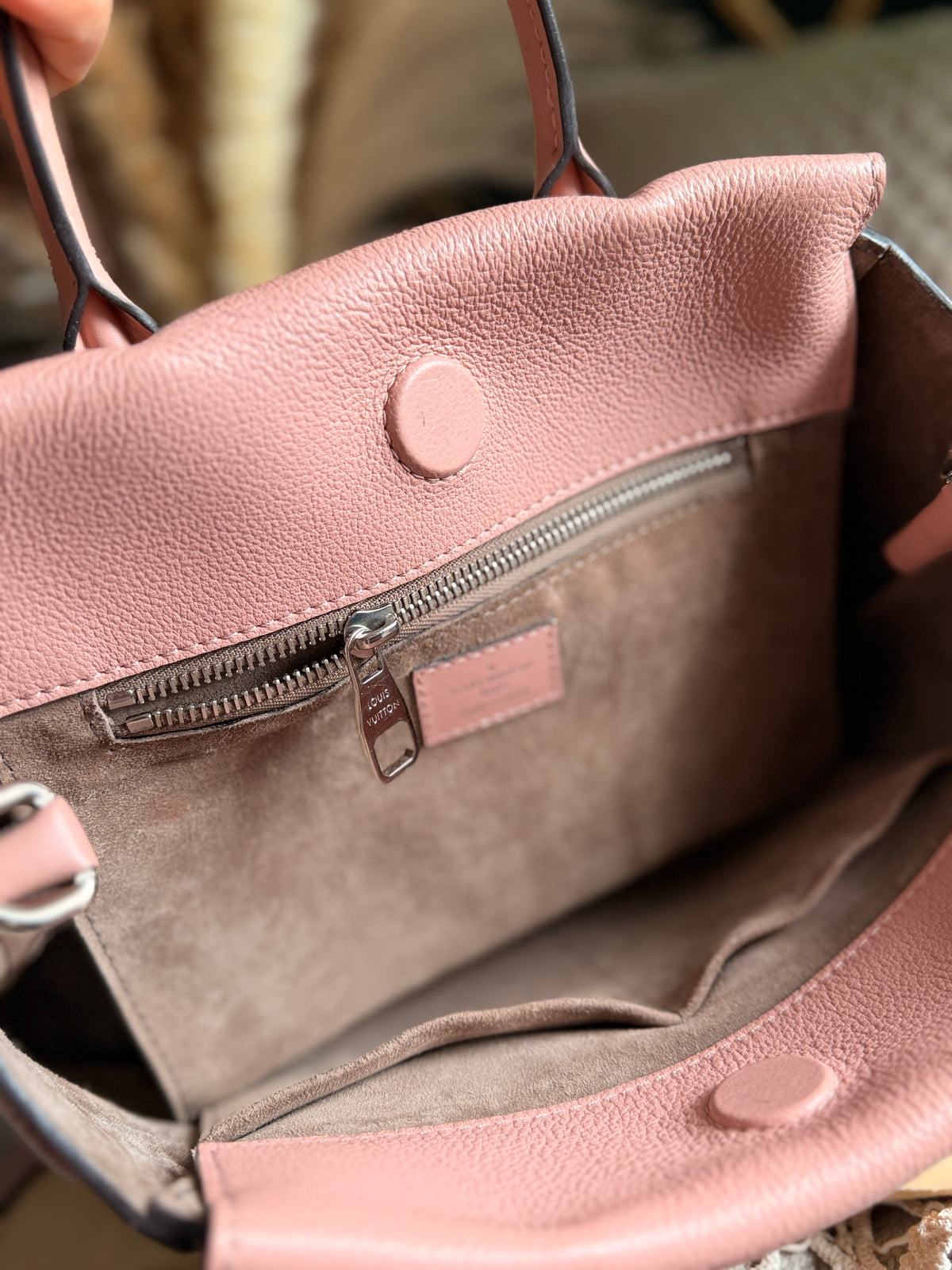 Louis Vuitton W Tote BB