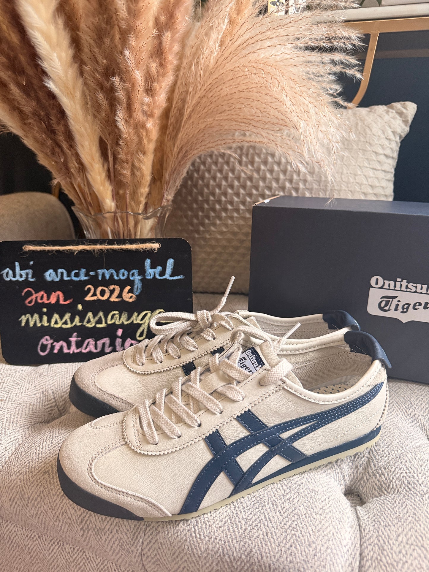 BRAND NEW Onitsuka Tiger Mexico 66 in size 39.5EU (8 Women, 6.5 Men)