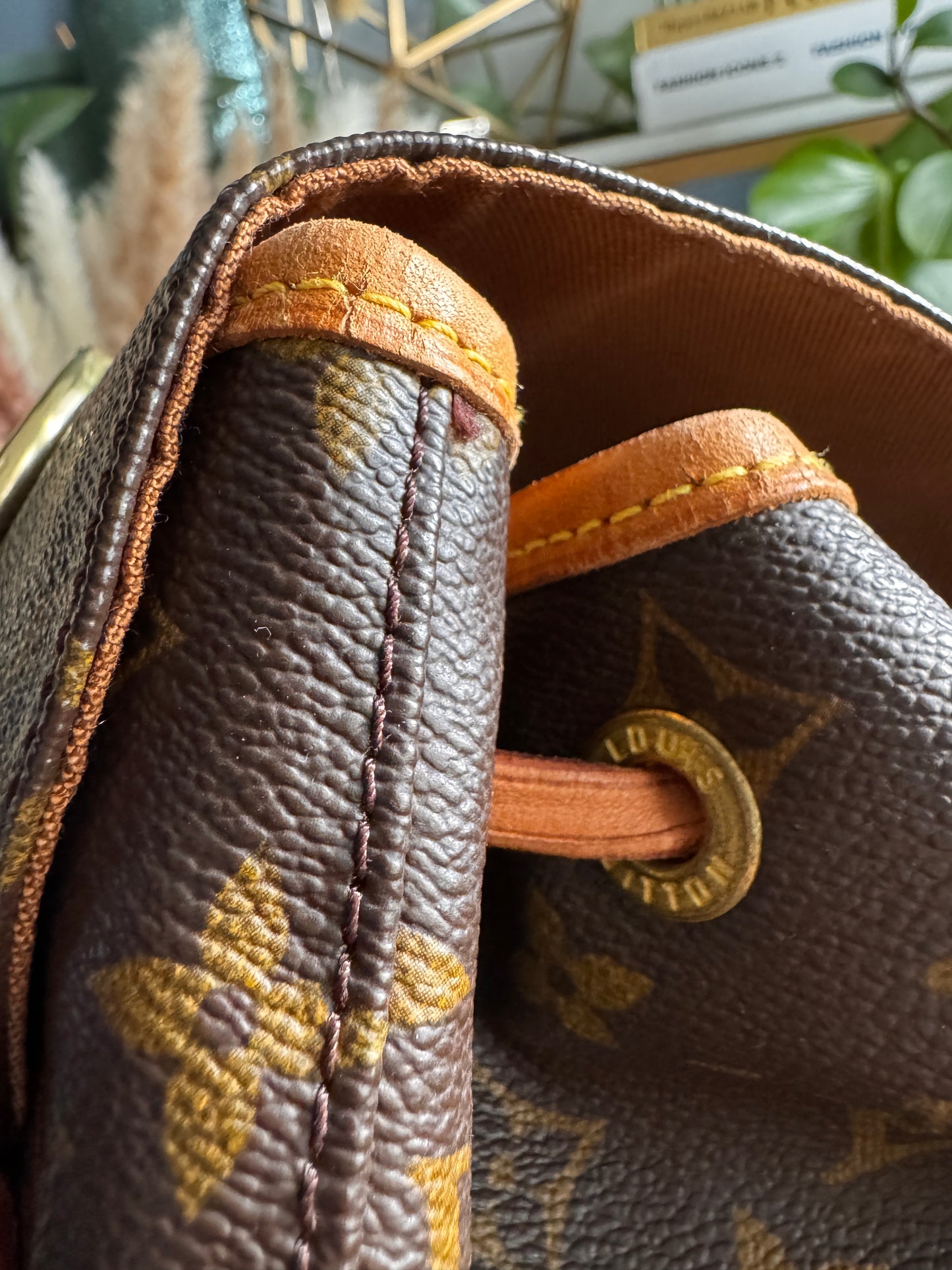 Louis Vuitton Vintage Montsouris GM