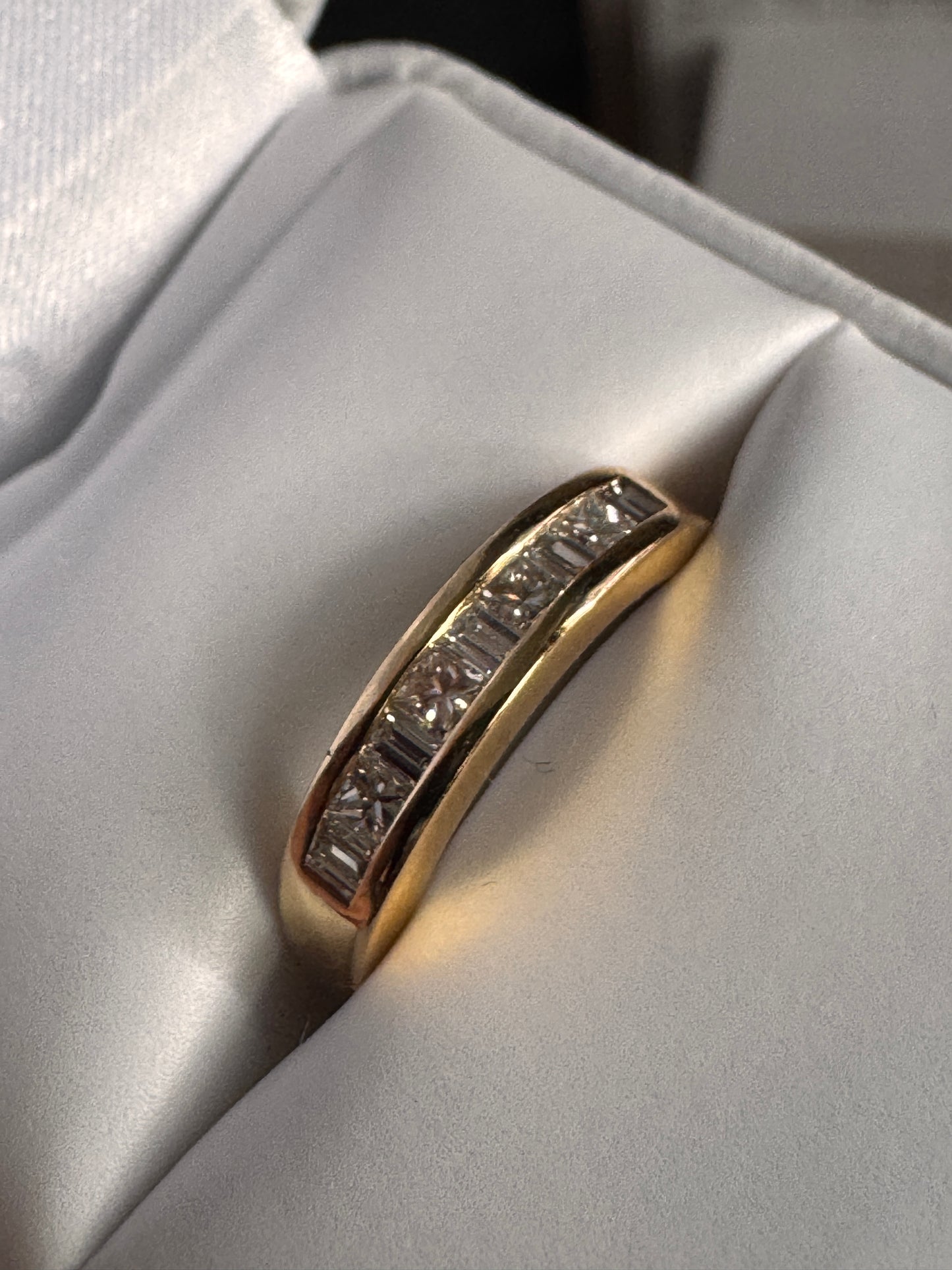 18 k Gold Band with Natural Diamonds