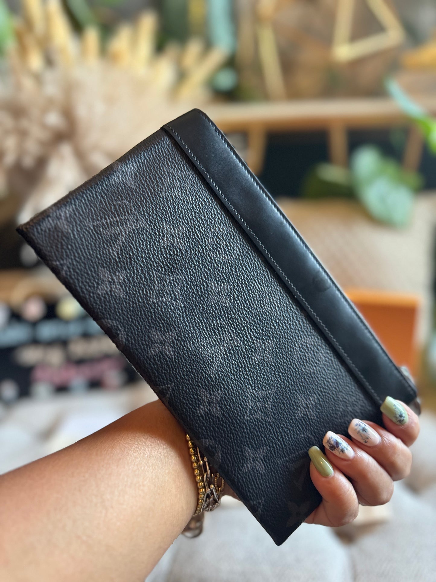 Louis Vuitton Discovery Pouch in Monogram Eclipse