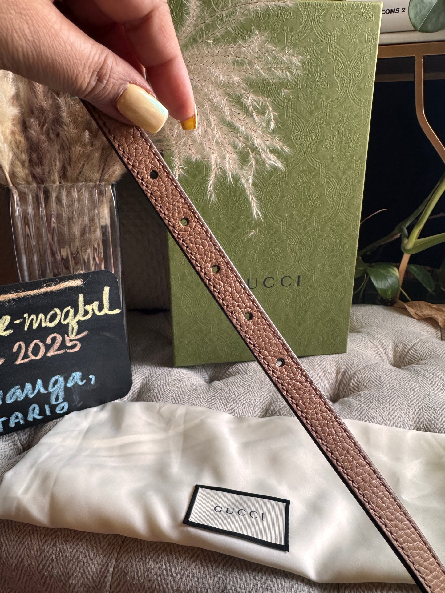 GUCCI 
Pebbled Calfskin Oval Soho Shoulder Bag Beige Camelia