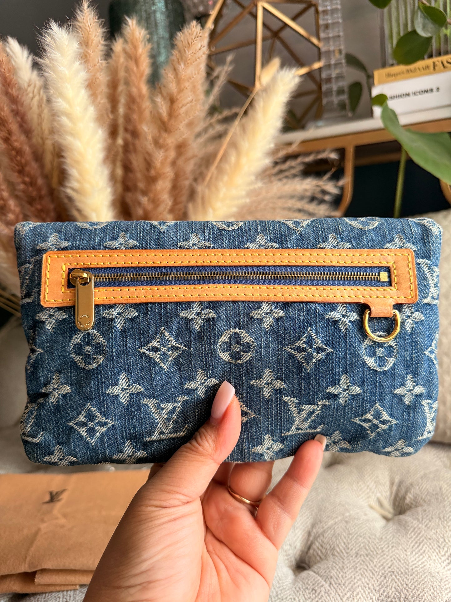 Louis Vuitton Blue Monogram Denim Pochette Plat clutch