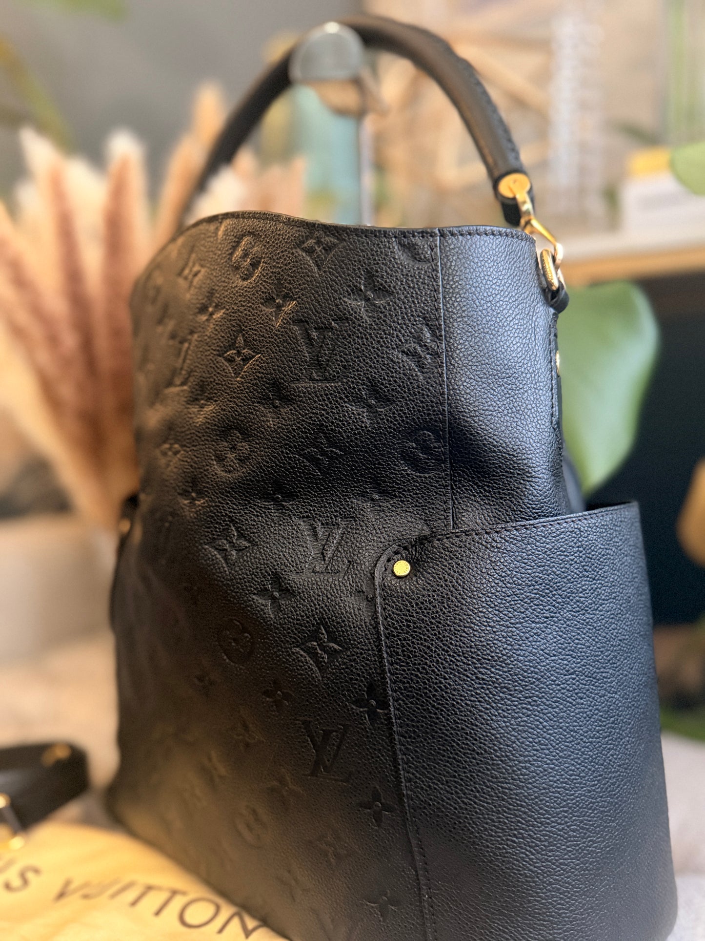 LOUIS VUITTON Empreinte Bagatelle in Noir