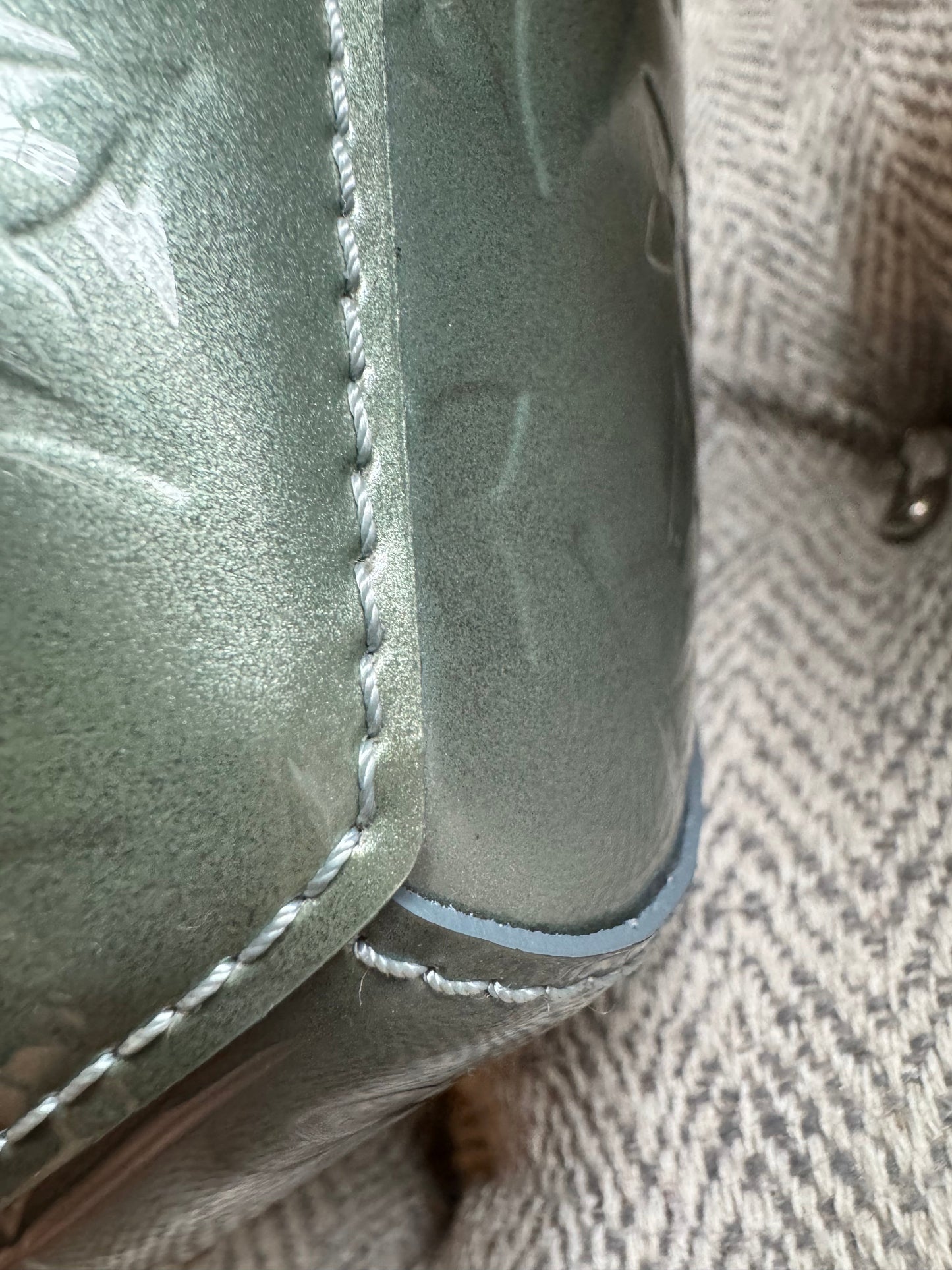 Louis Vuitton Sherwood GM in Givre