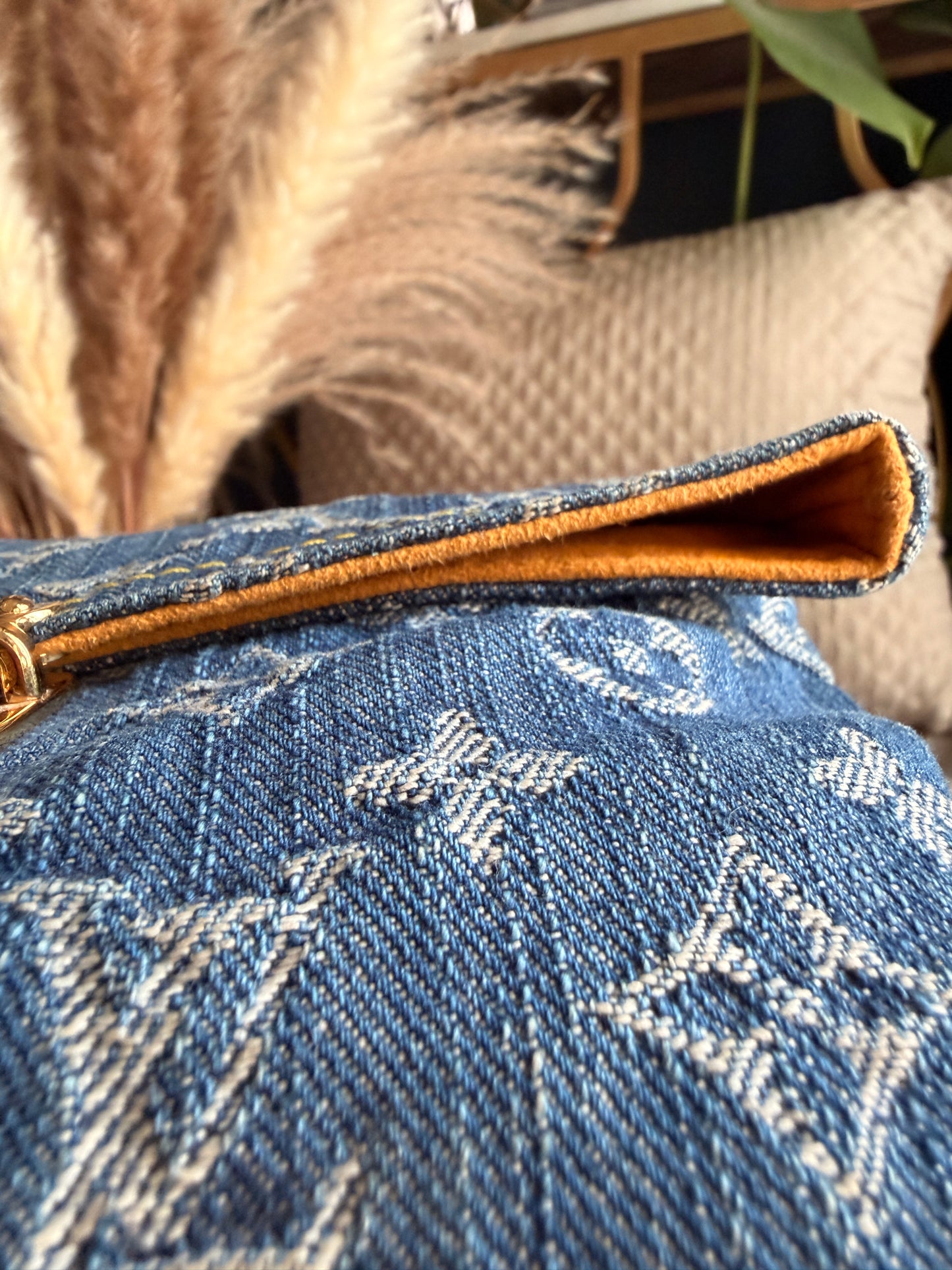 Louis Vuitton Blue Monogram Denim Pochette Plat clutch