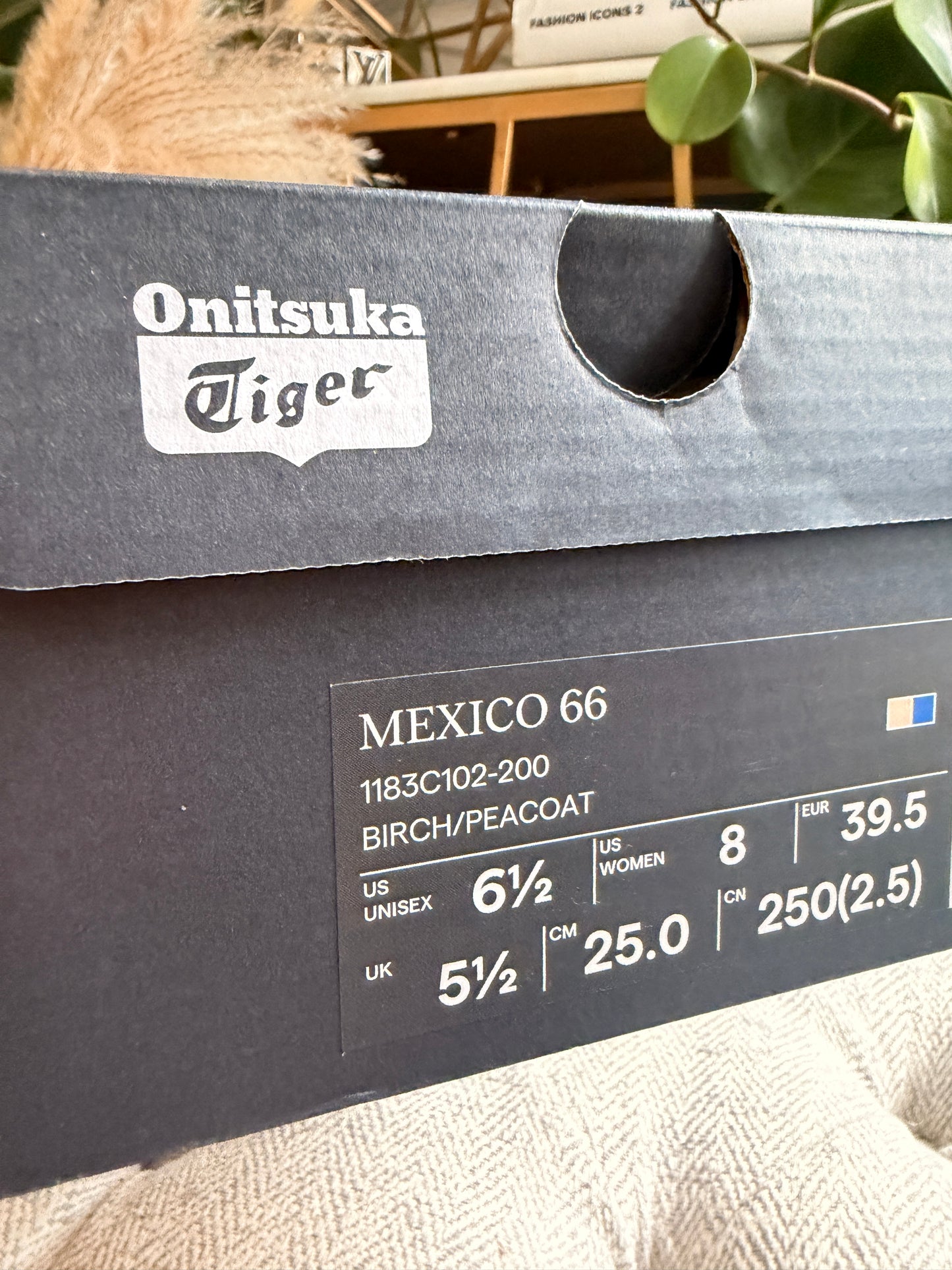 BRAND NEW Onitsuka Tiger Mexico 66 in size 39.5EU (8 Women, 6.5 Men)