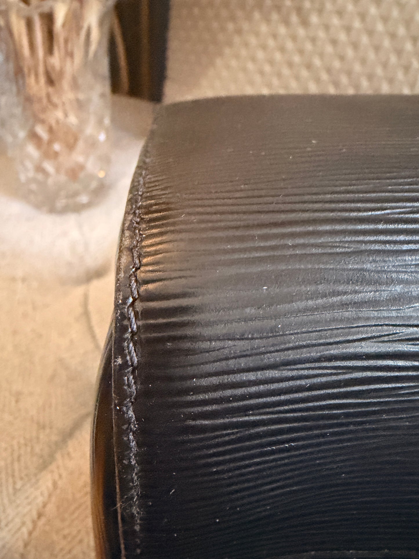 Louis Vuitton Speedy 25 in Epi Noir