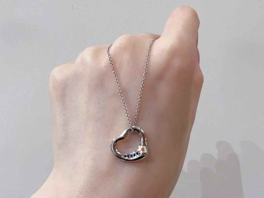 FOR PREORDER ONLY-Tiffany &Co Platinum & Sapphire Open Heart Necklace 16mm