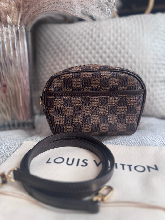 Louis Vuitton Damier Ebene Ipanema Pouch
