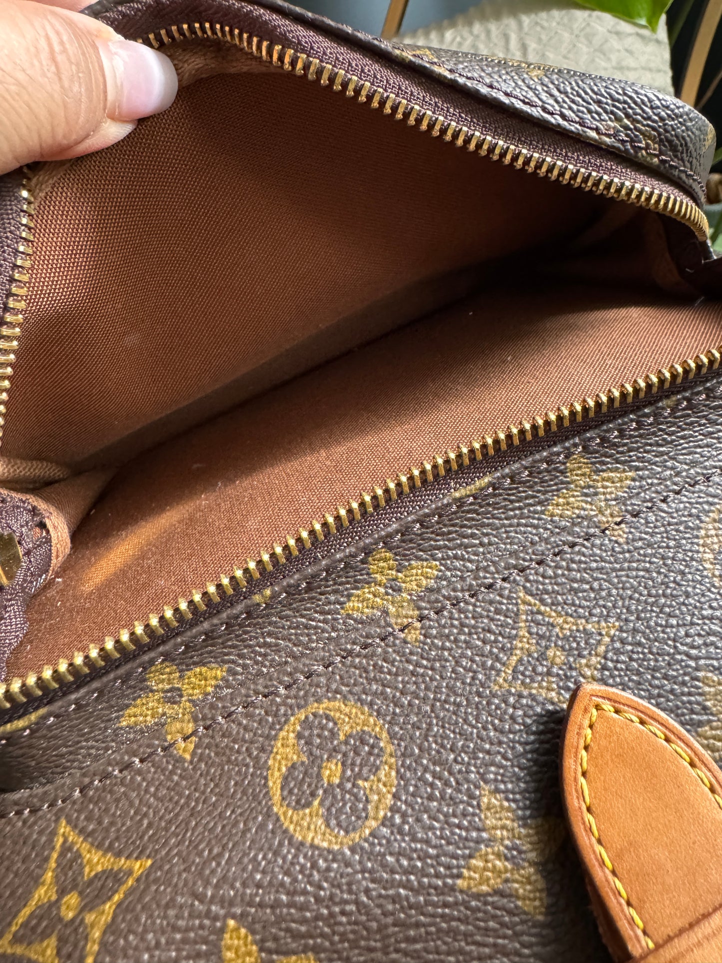 Louis Vuitton Vintage Montsouris GM