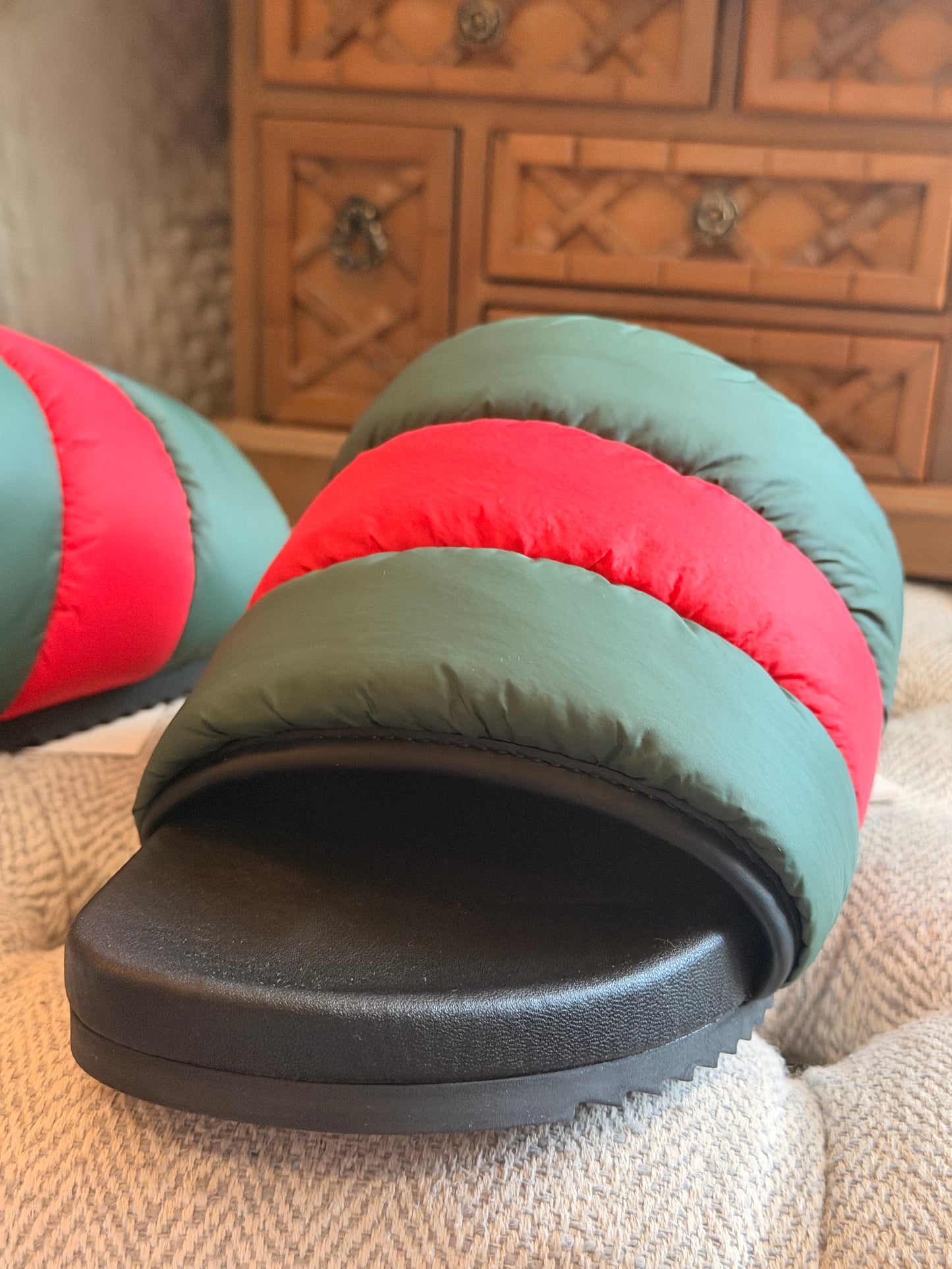 Gucci Padded Web Slides NEW in box
