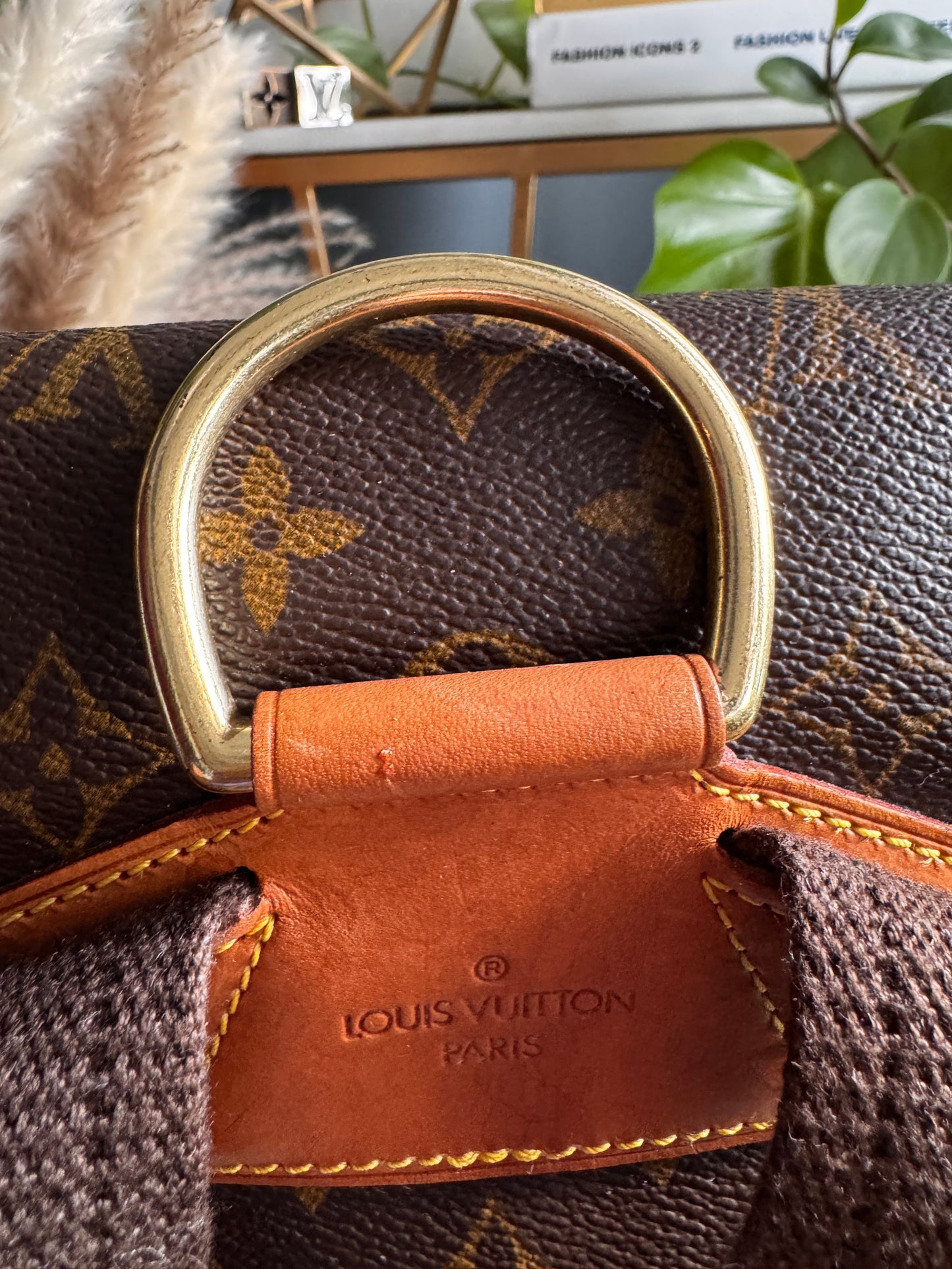 Louis Vuitton Vintage Montsouris GM