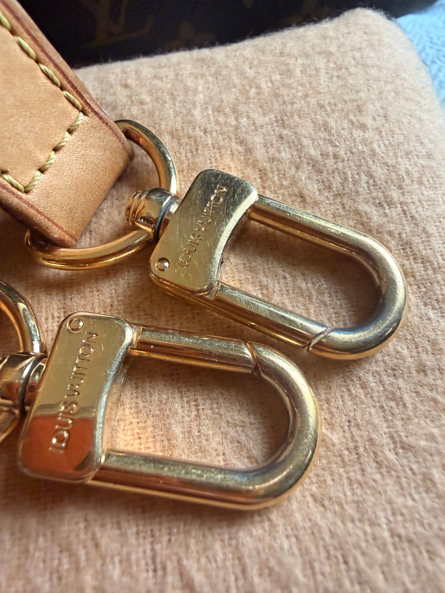 Louis Vuitton Speedy B30 in Monogram