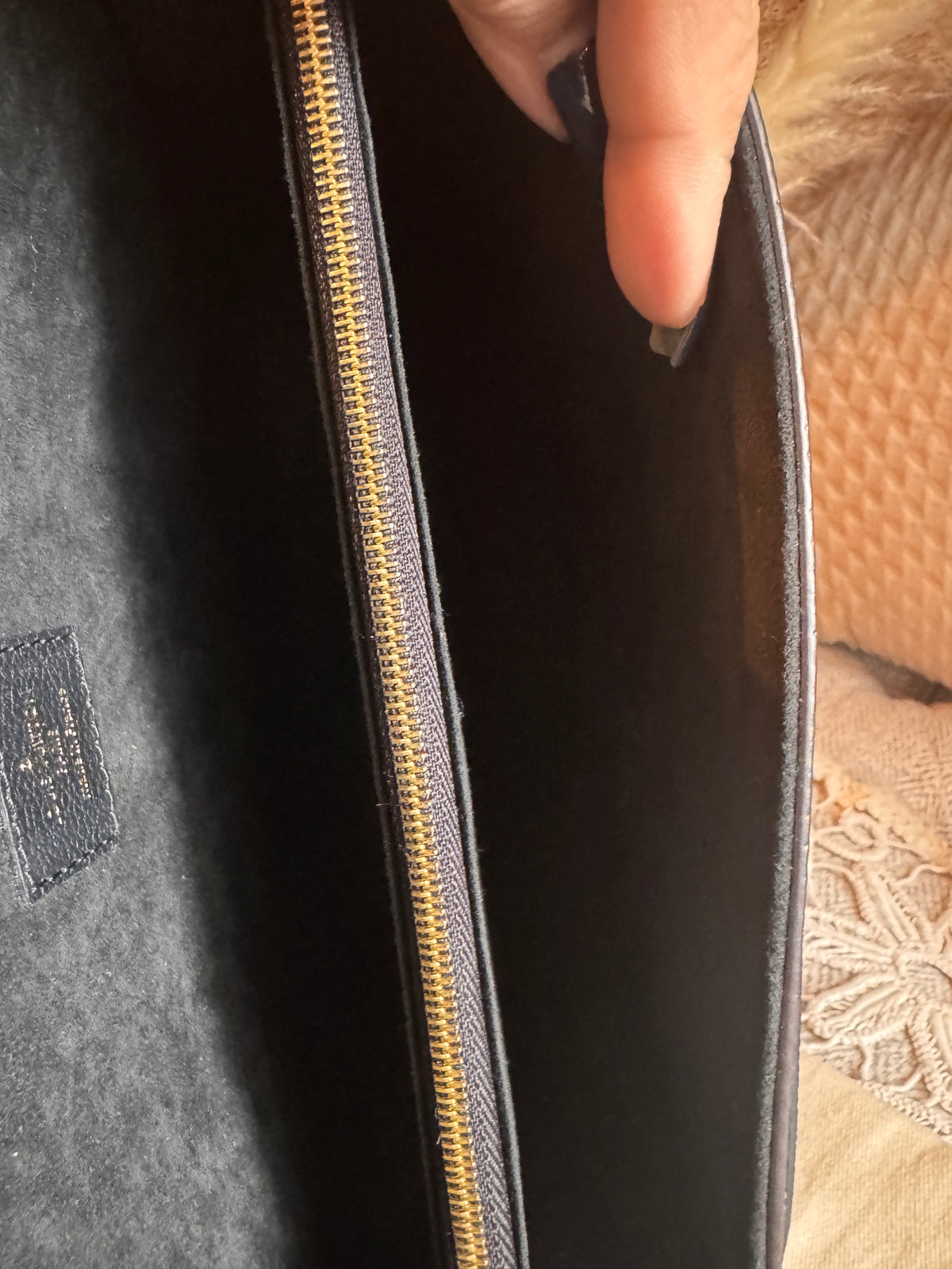 Louis Vuitton Victoire in Monogram and Black Calfskin