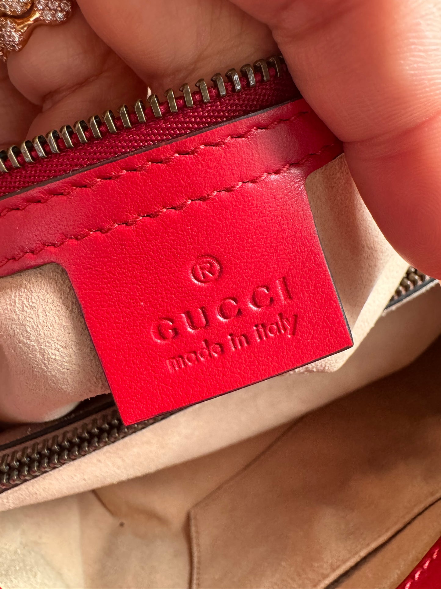 Gucci  Small GG Marmont Matelasse Tote