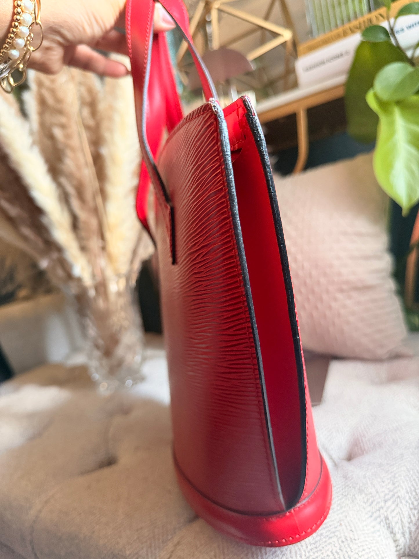 Louis Vuitton Vintage St. Jacques in Epi-Short Strap