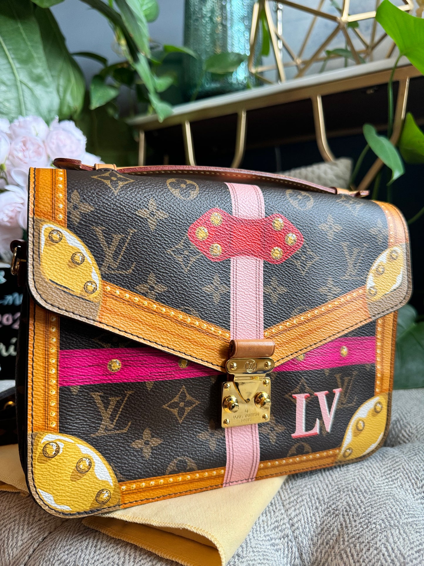 Louis Vuitton Summer Trunks Pochette Metis