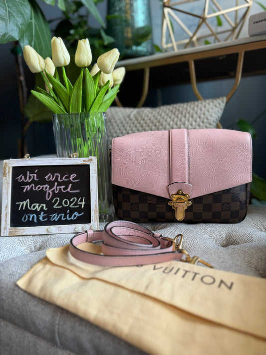 Louis Vuitton Clapton in Rose Ballerine