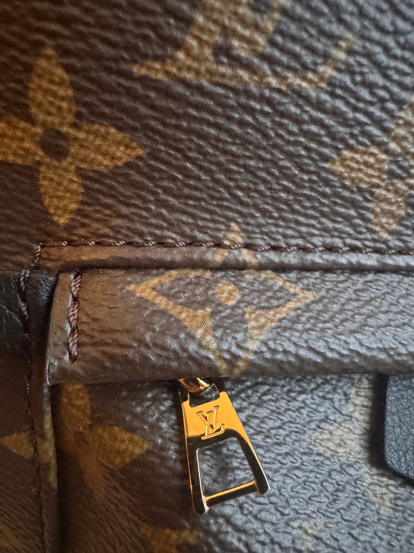Louis Vuitton Mini Palm Springs-New Model with exposed zip Microchipped