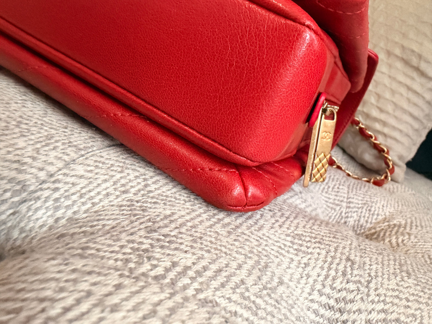 CHANEL Lambskin Chevron Stitched Envelope Flap Bag