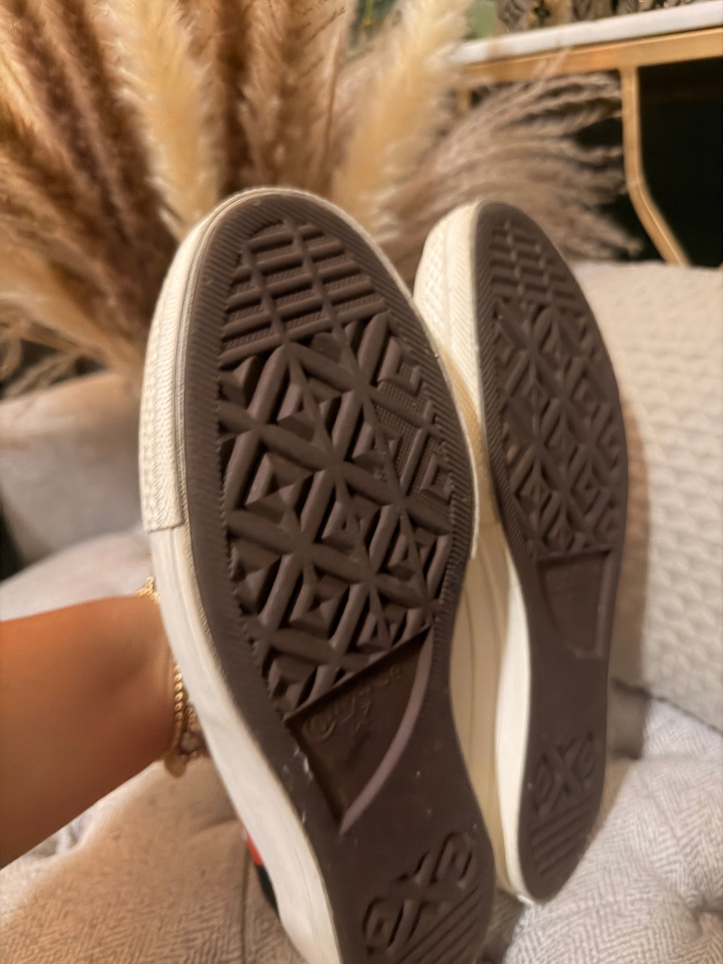 Converse x Comme des Garçons PLAY Chuck 70 sneaker sz9.5 Men/11Women