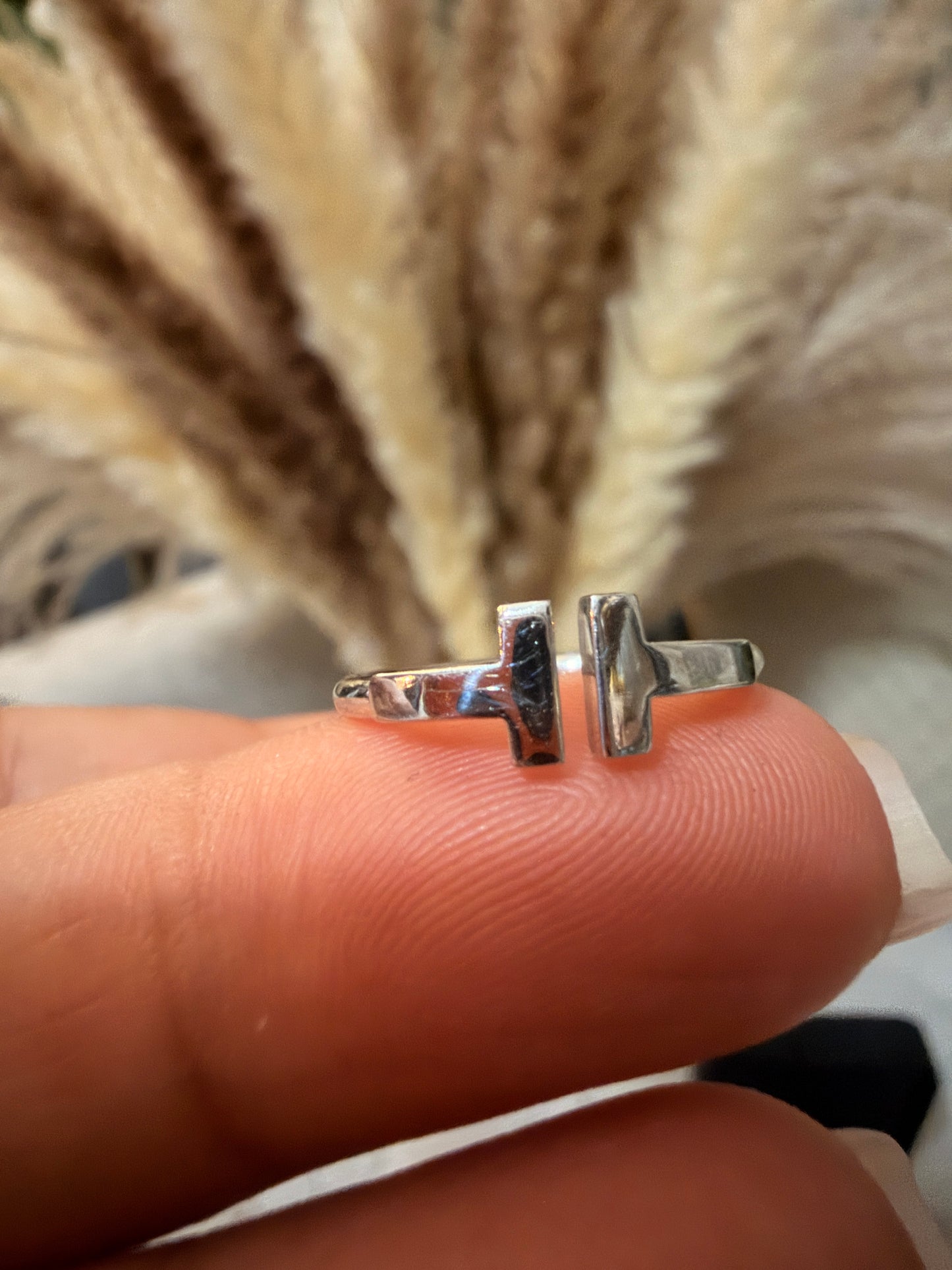 Tiffany&Co T Wire Ring in White Gold sz4.25