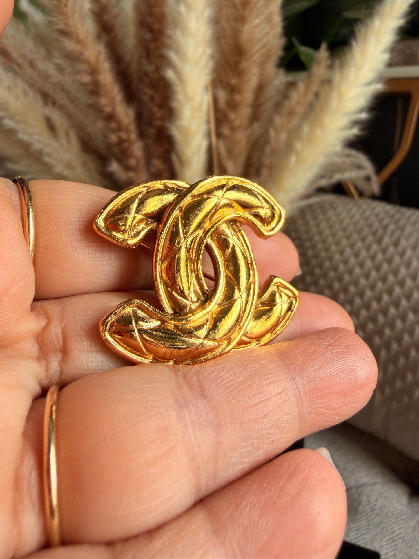 CHANEL Gold Plated CC Logo Matelasse Vintage Pin Brooch