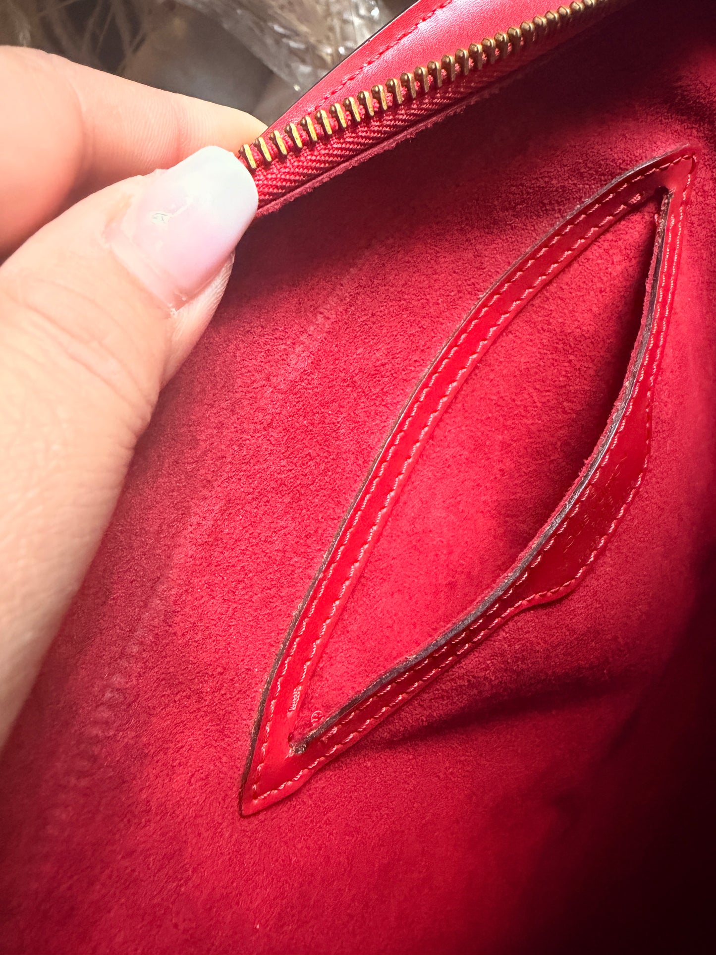 Louis Vuitton Vintage St. Jacques in Epi-Short Strap