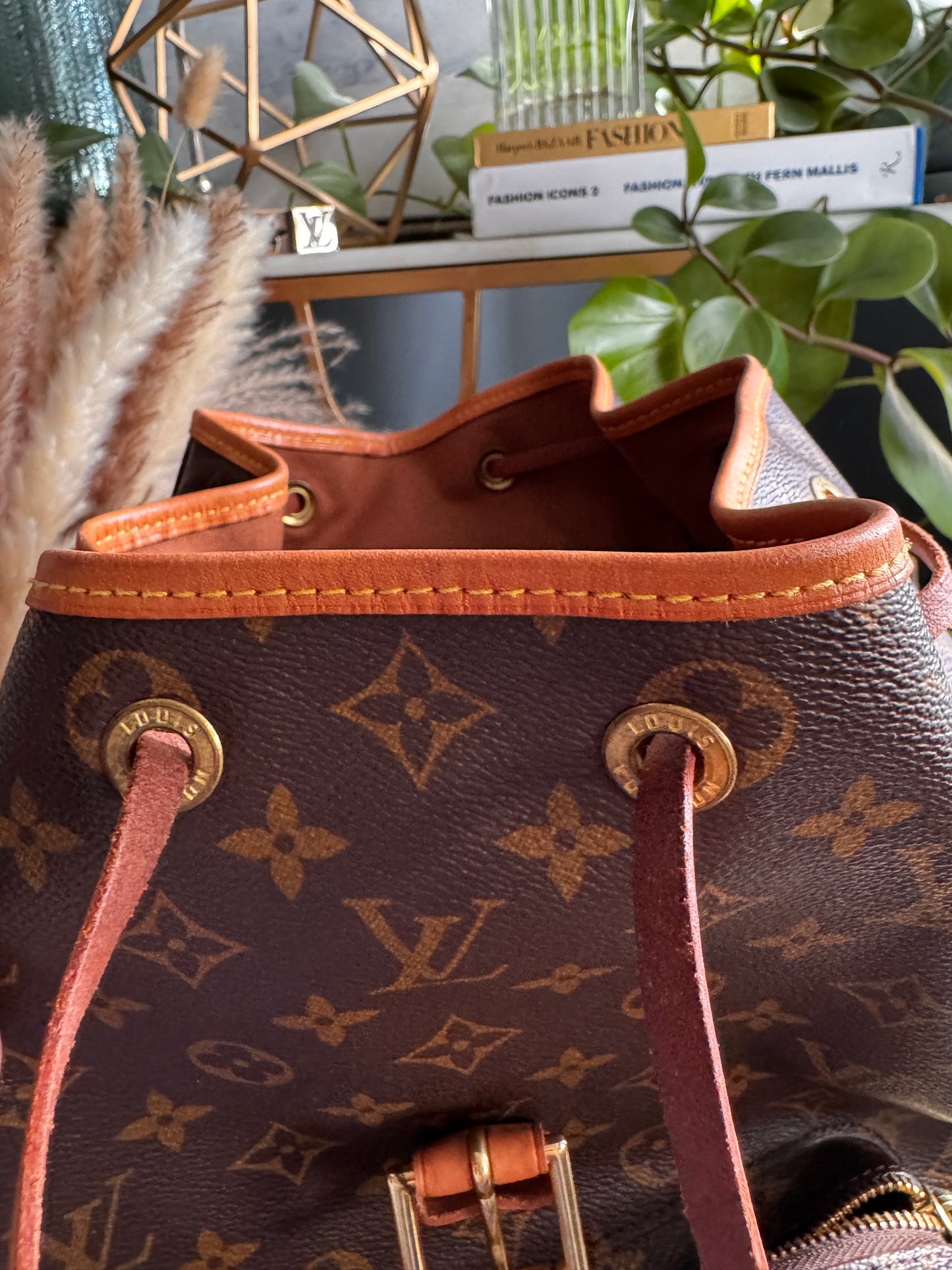 Louis Vuitton Vintage Montsouris GM