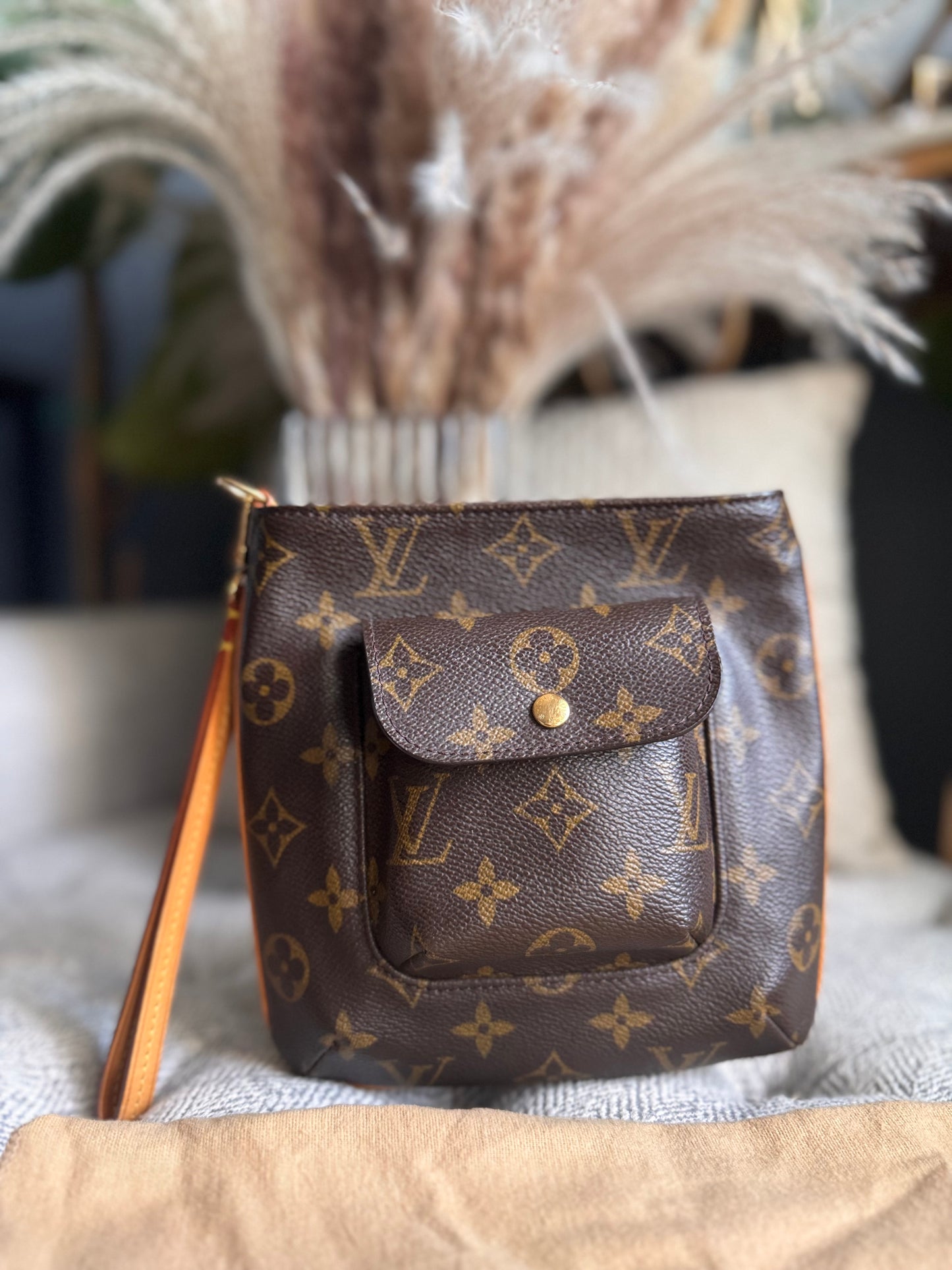 Louis Vuitton Partition Wristlet